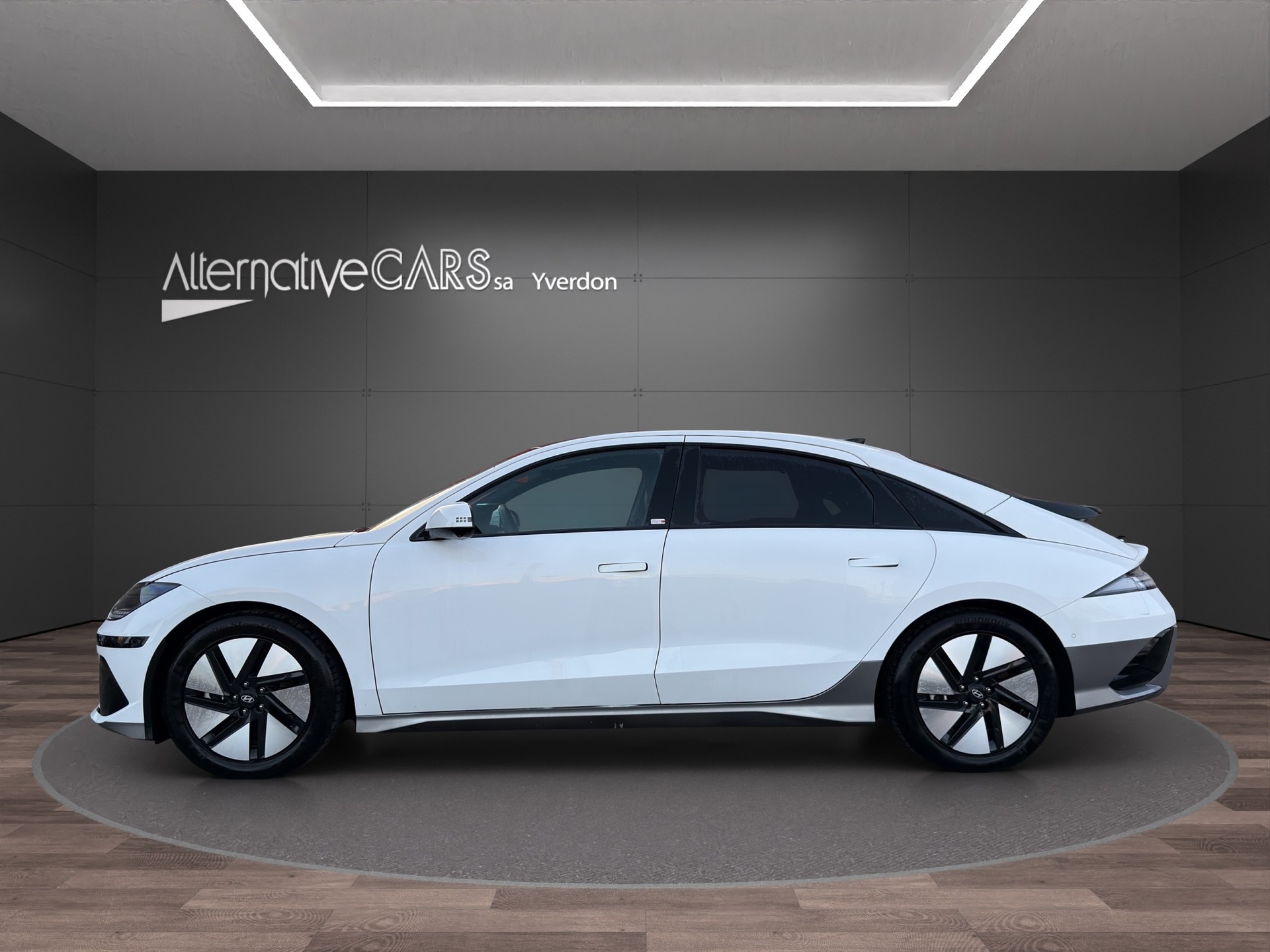 HYUNDAI Ioniq 6 77kWh Launch Edition 2WD-image-2