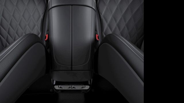 MERCEDES-BENZ S 450 d 4M AMG Line 9G-T-image-12