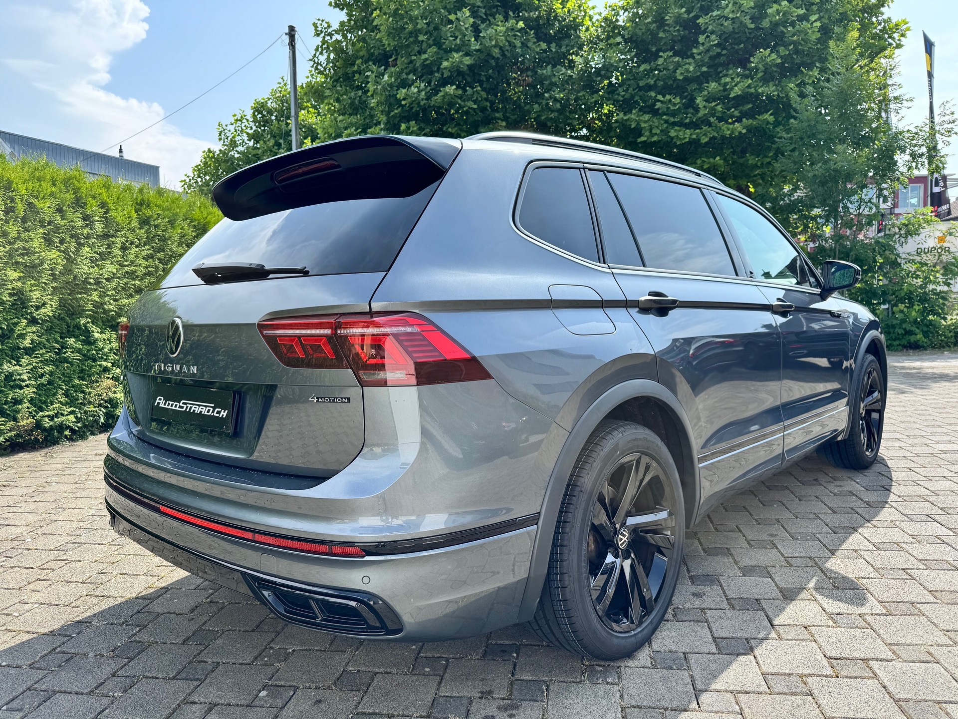 VW Tiguan Allspace 2.0TSI R-Line 4Motion DSG-showroom-element-3