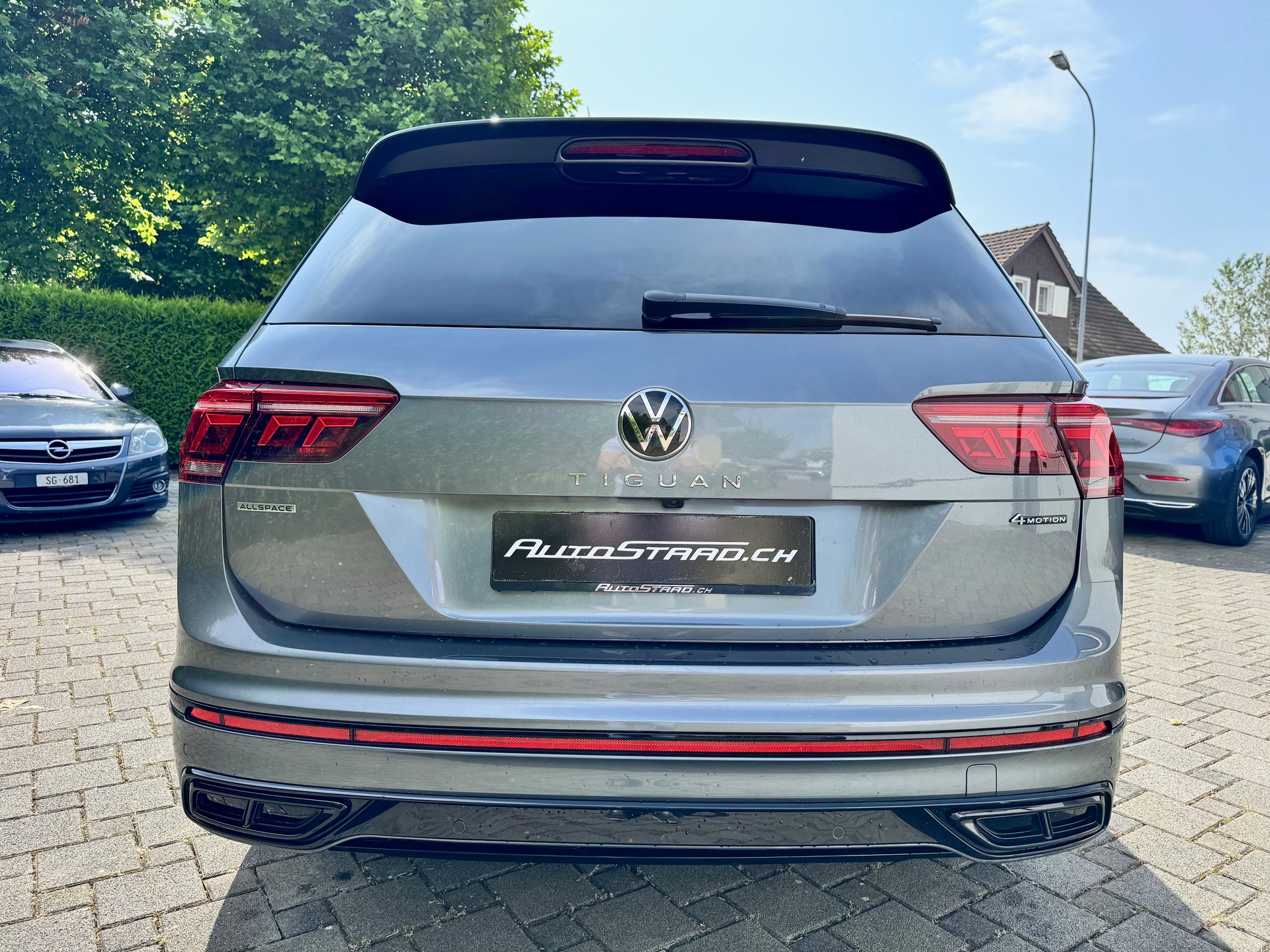 VW Tiguan Allspace 2.0TSI R-Line 4Motion DSG-image-4