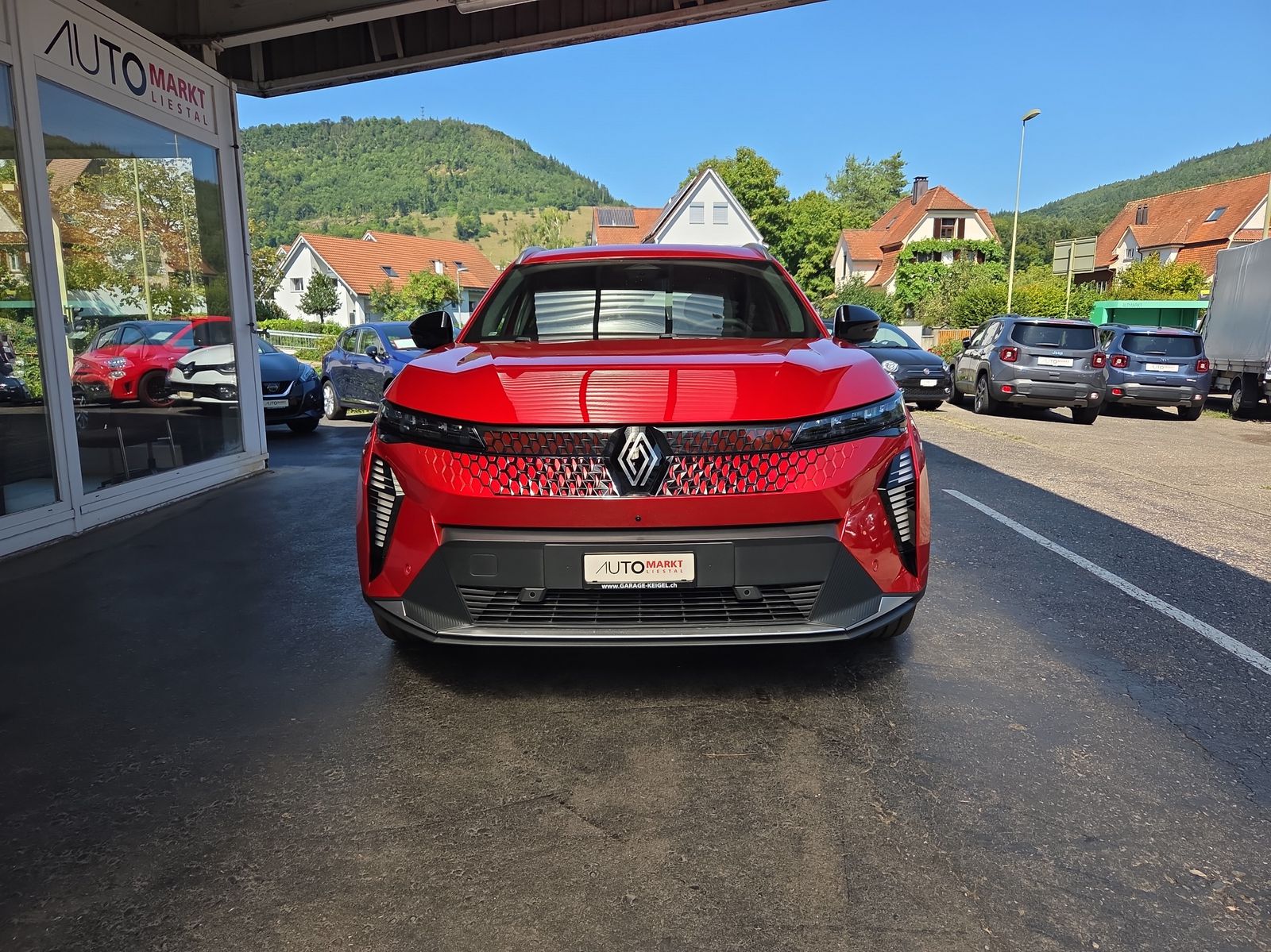 RENAULT Scénic E-Tech Long Range Iconic-showroom-element-3