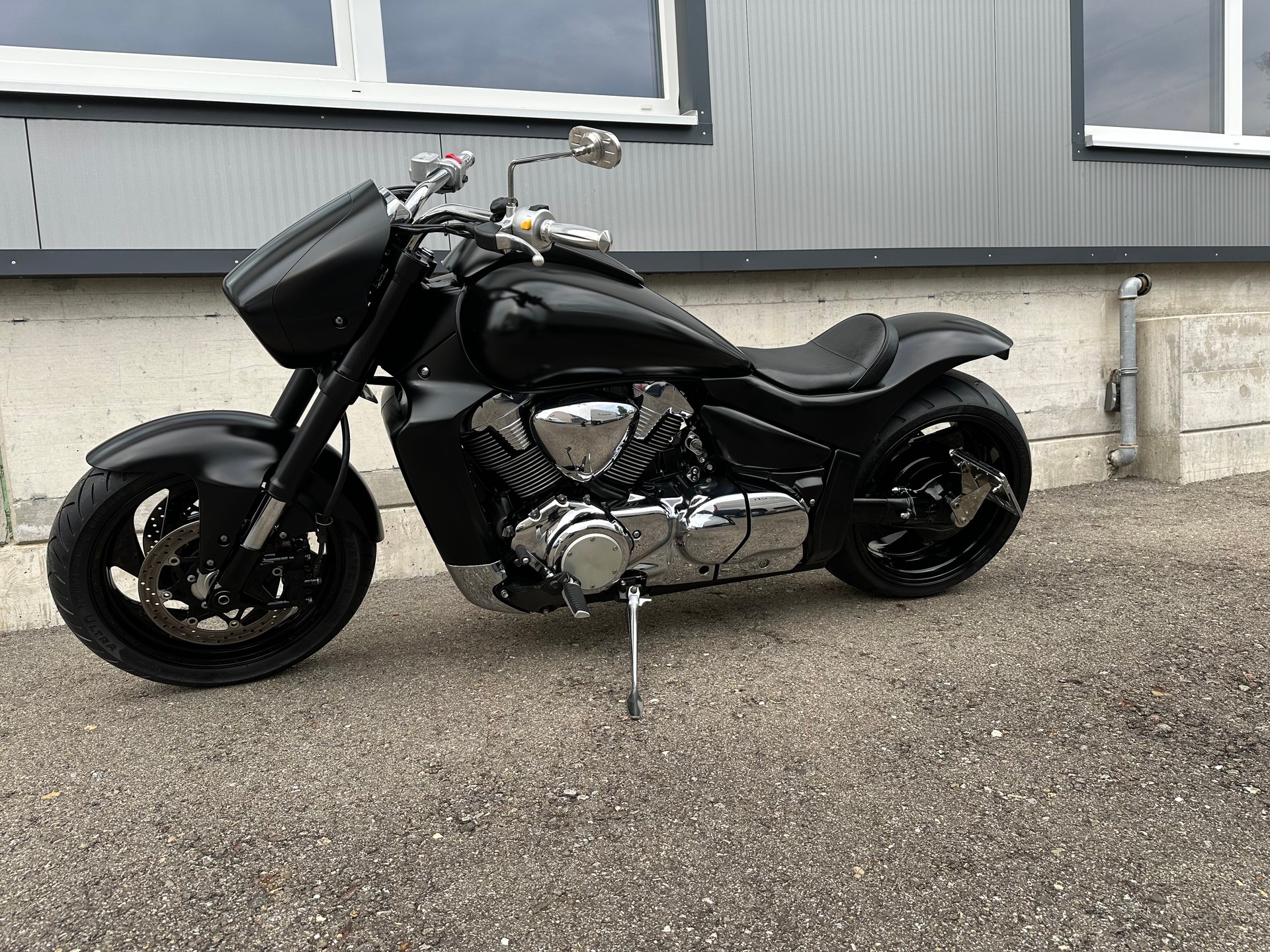 SUZUKI M 1800 R K6-image-5