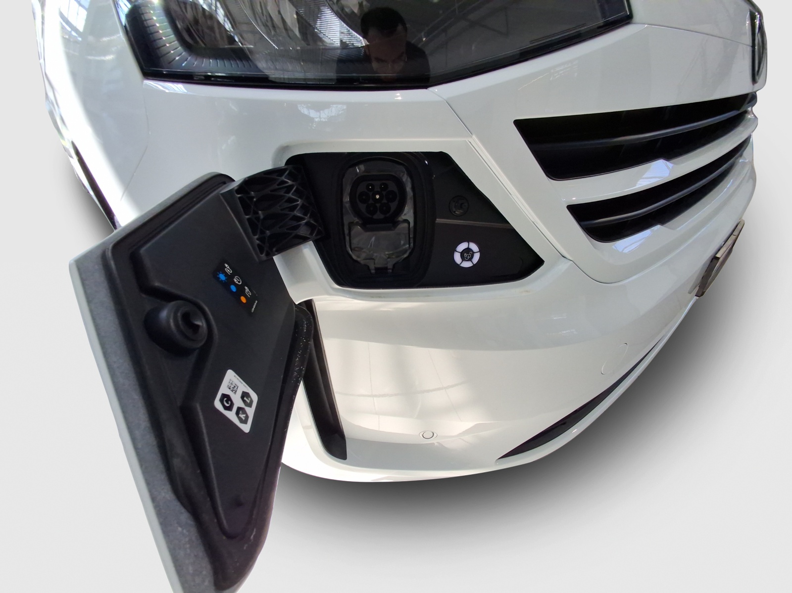 VW Caravelle BEV Life-image-13