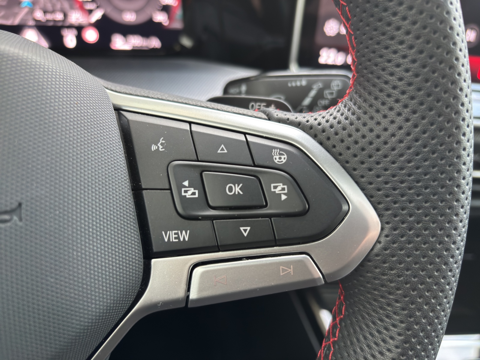 VW New Golf 2.0 TSI GTI DSG mit fortl. Werksgarantie 5 Jahre & Winterräder-image-15
