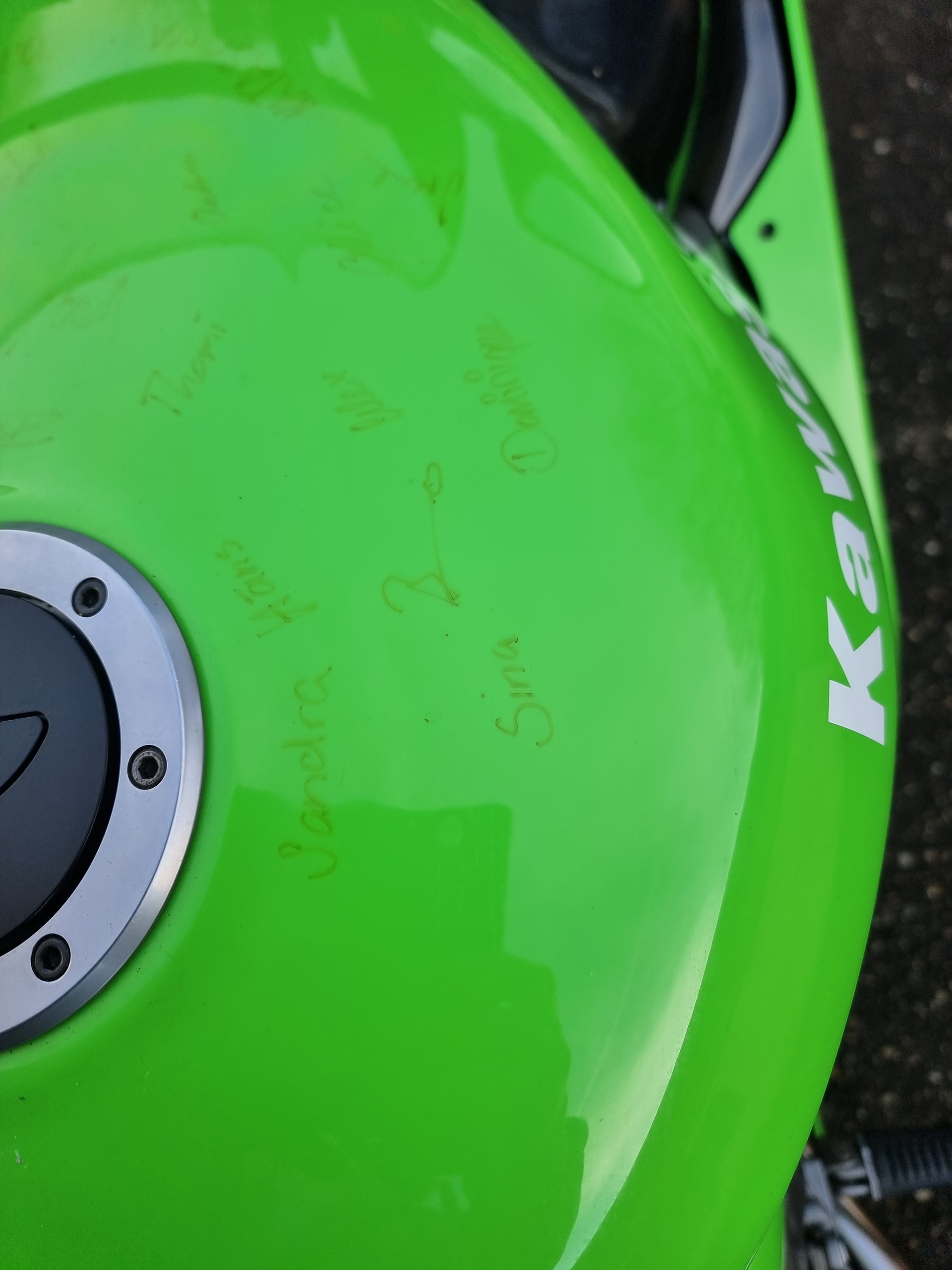 KAWASAKI Ninja ZX-9R-image-11