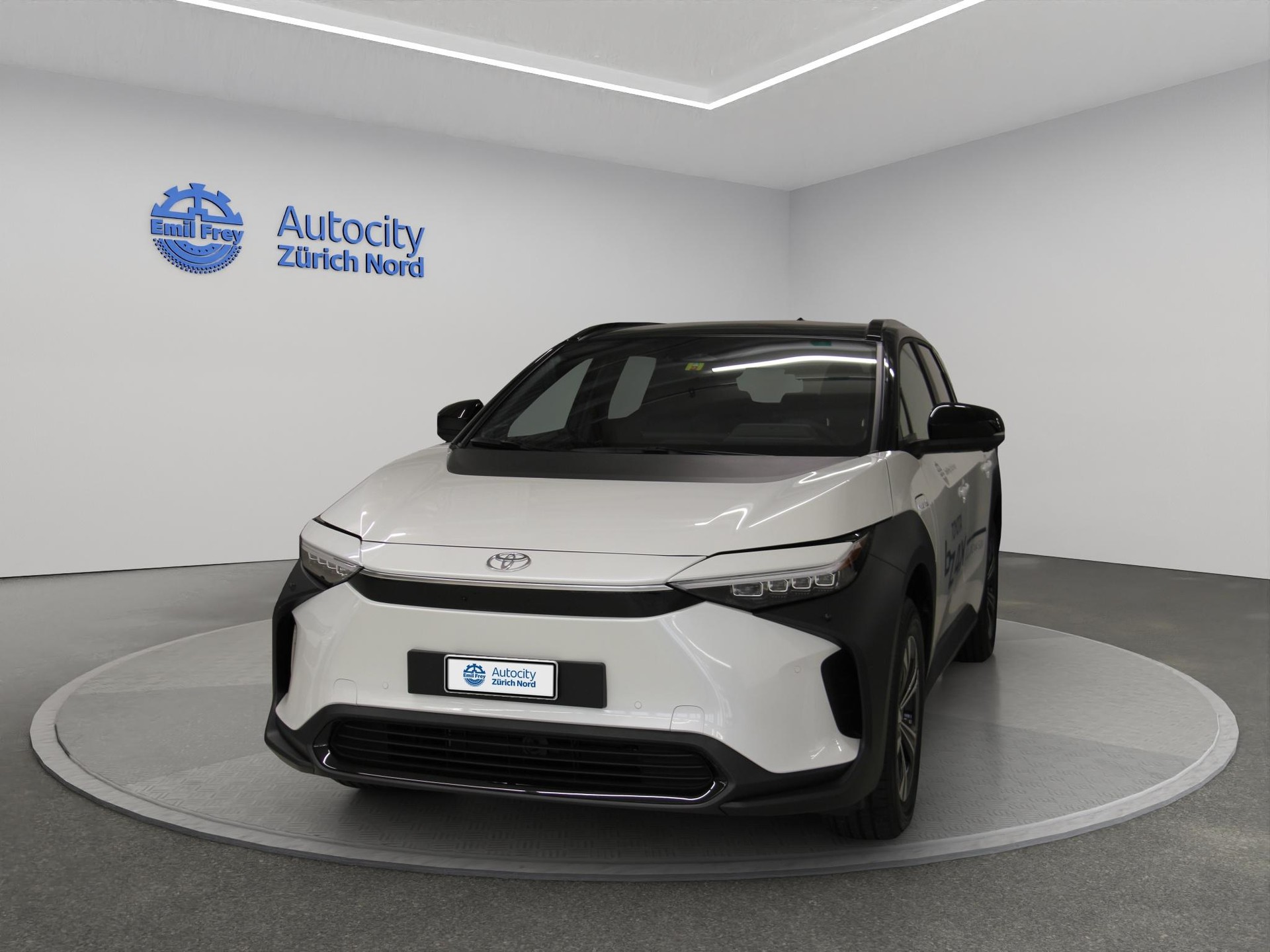 TOYOTA bZ4X Style AWD-image-1