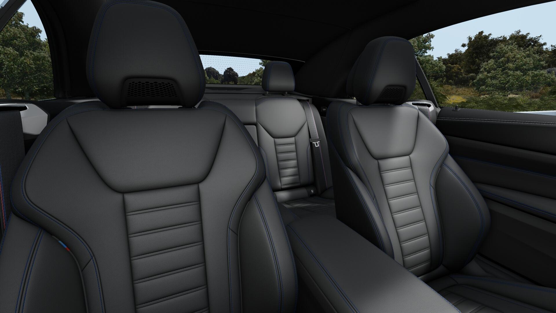 BMW M440i xDrive Cabrio-image-4