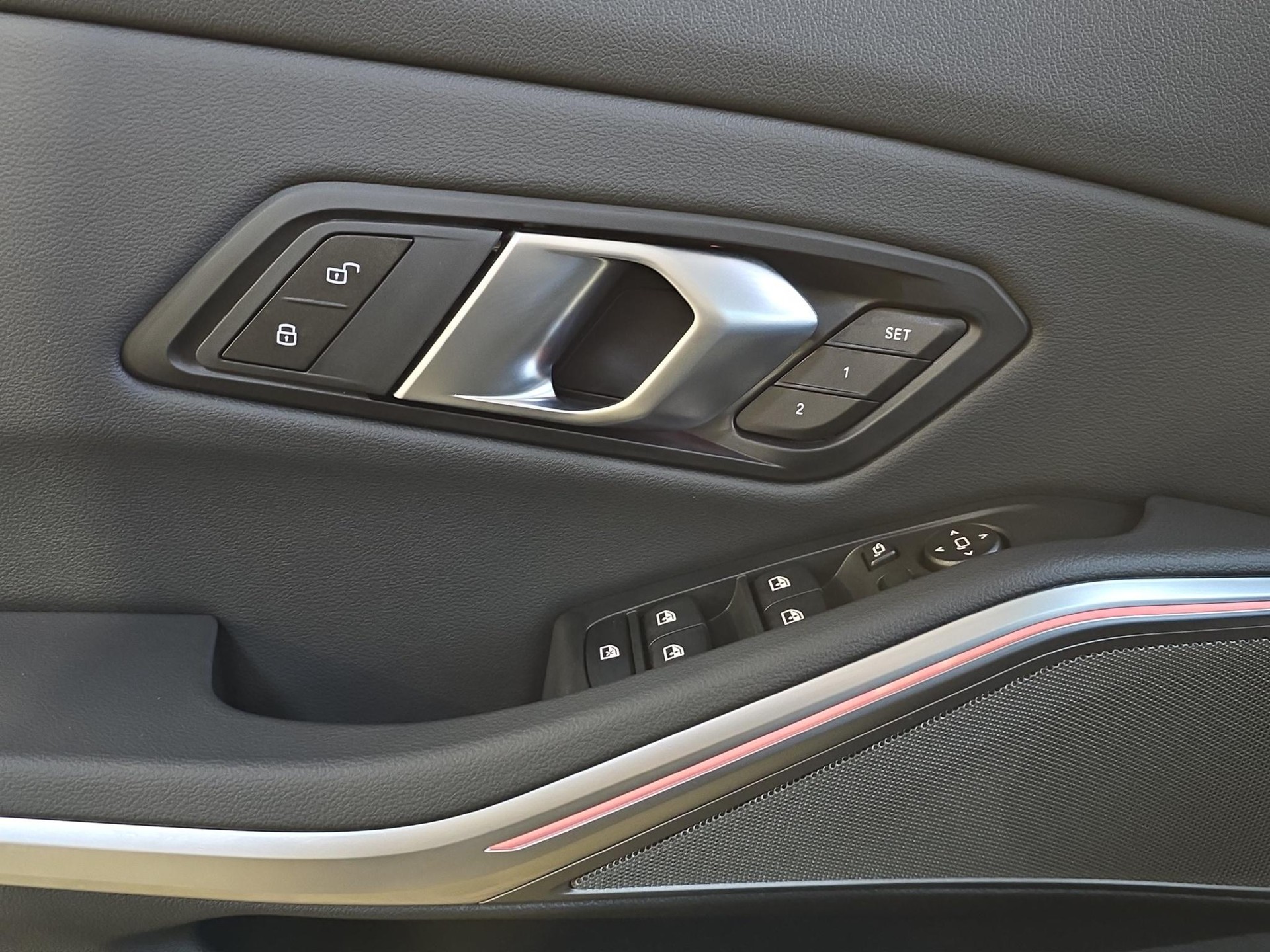 BMW 320d xDrive Touring M Sport-image-12