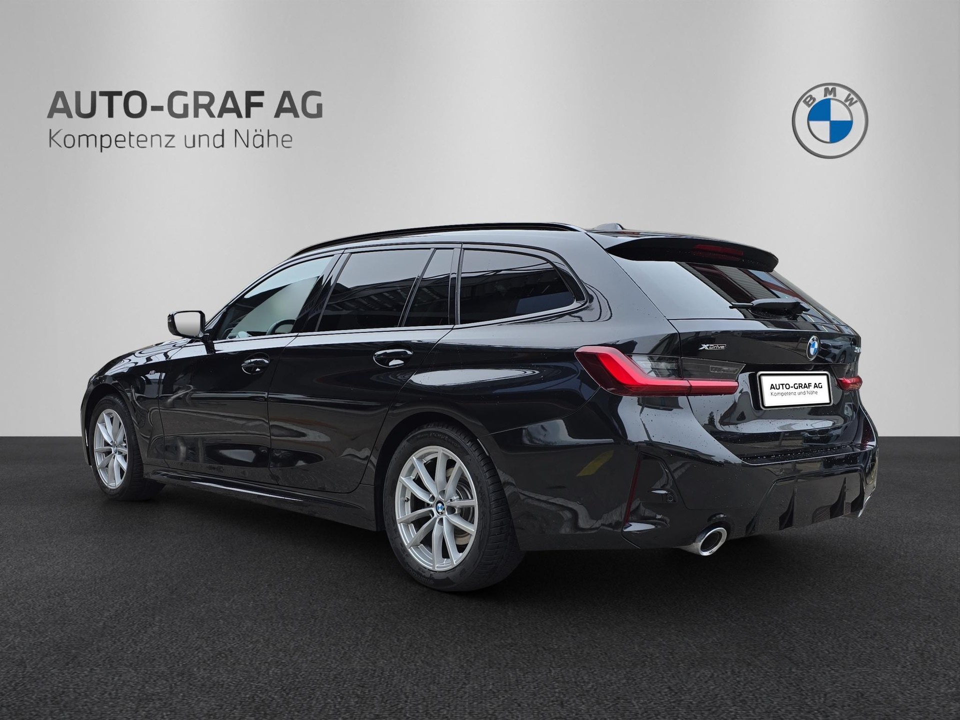 BMW 320d xDrive Touring M Sport-image-2