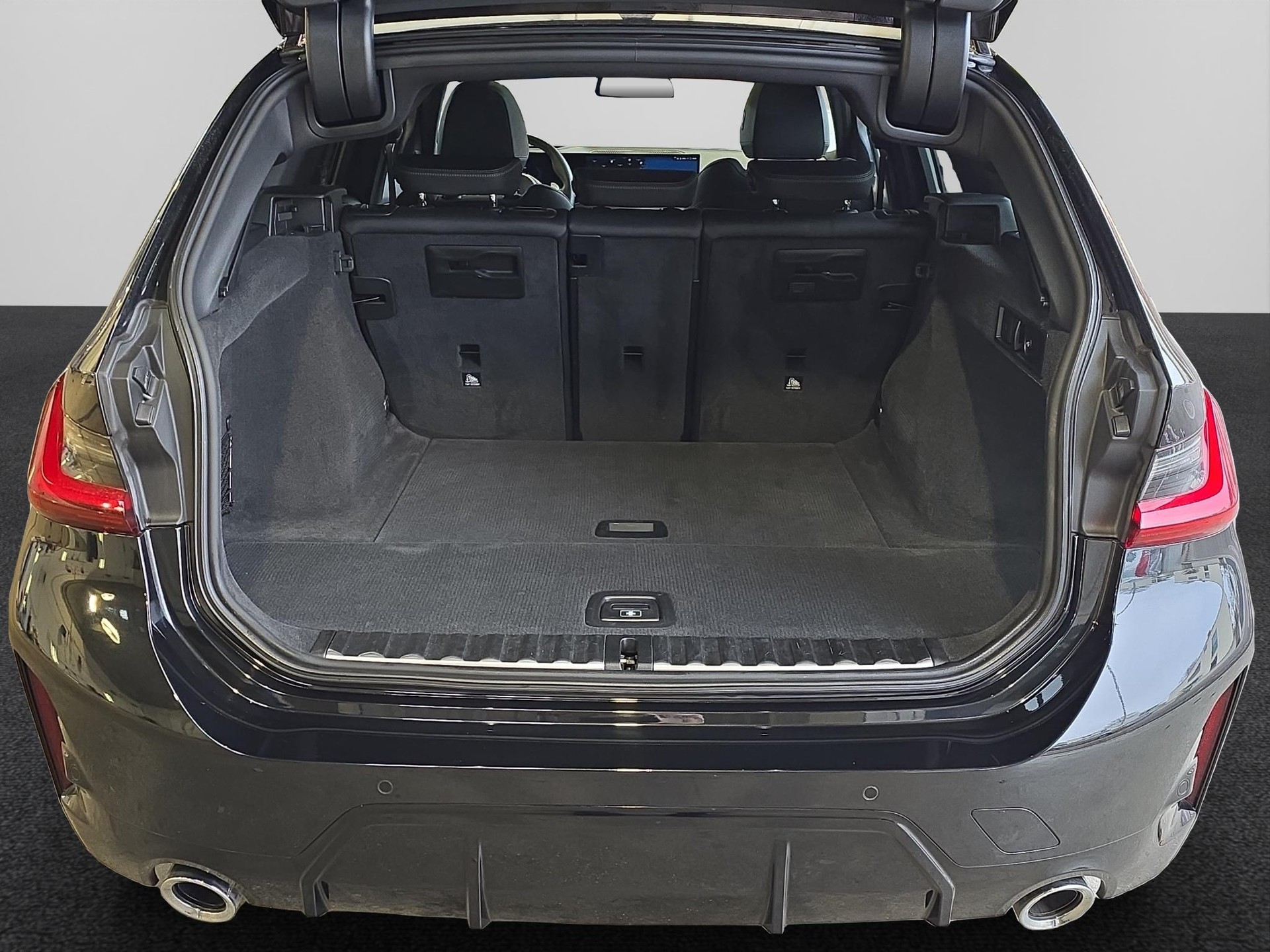 BMW 320d xDrive Touring M Sport-image-20