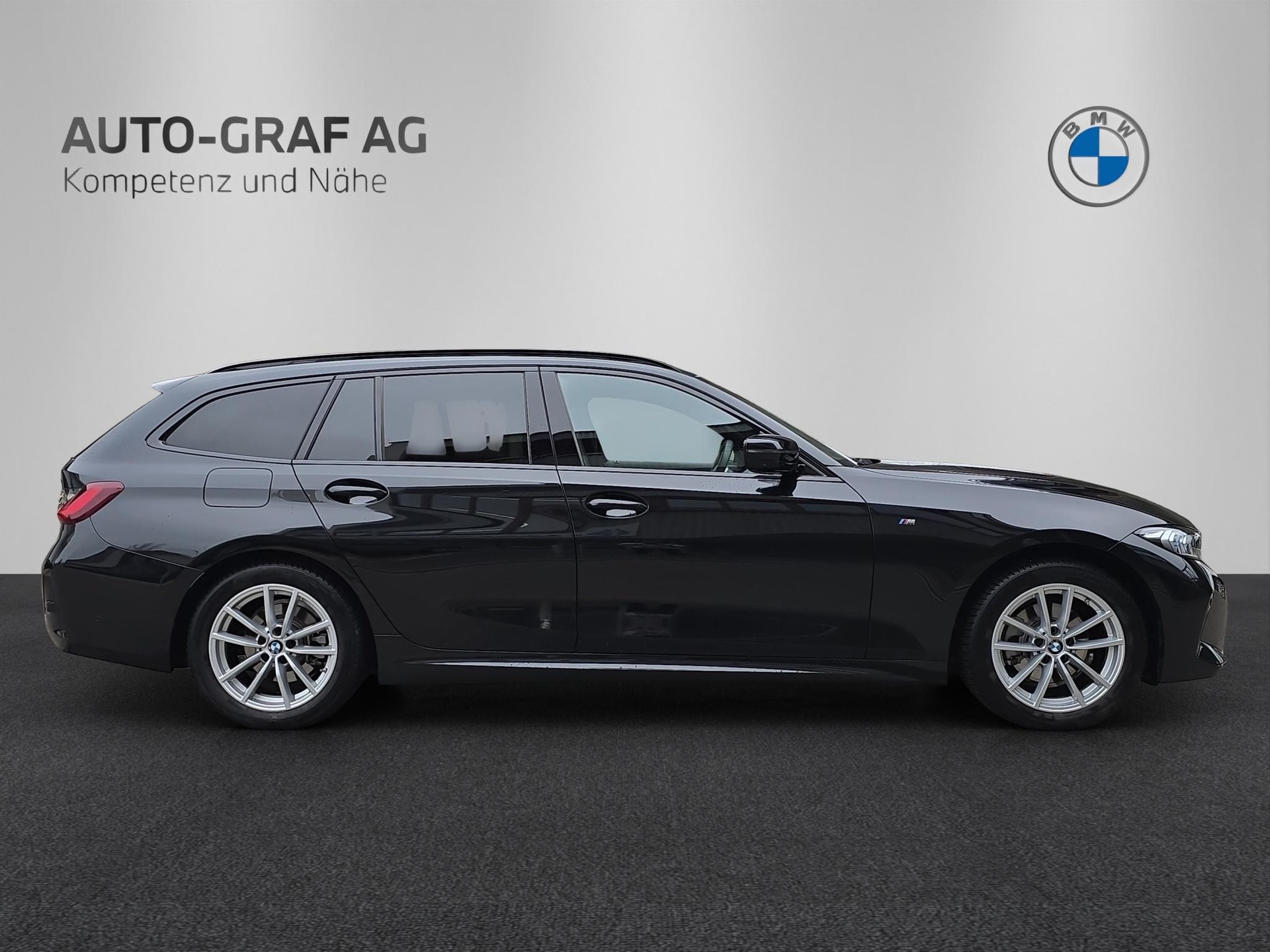 BMW 320d xDrive Touring M Sport-image-5