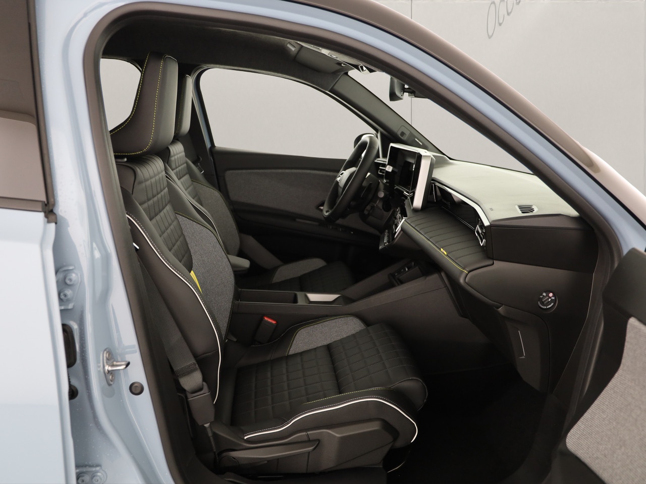 RENAULT R4 E-Tech Comfort Range iconic-image-8