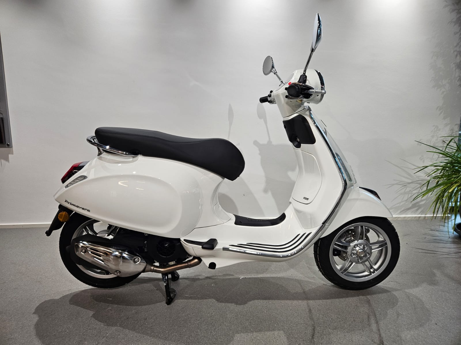PIAGGIO Vespa Primavera 125 Euro 5+-showroom-element-1