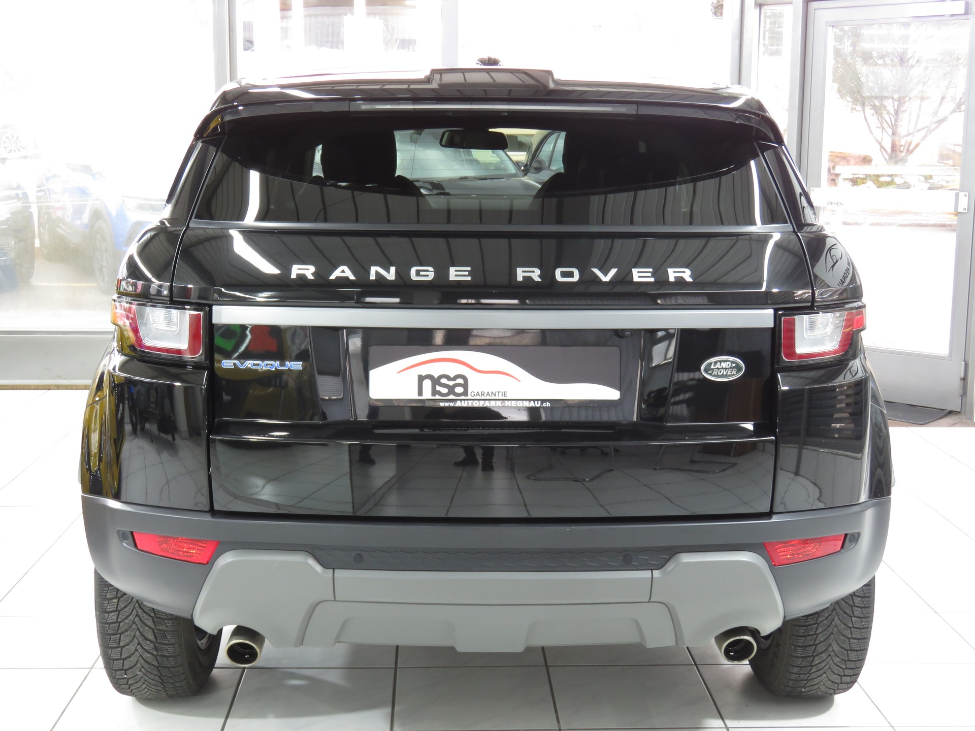LAND ROVER Range Rover Evoque 2.0 eD4 Pure 2WD-image-4
