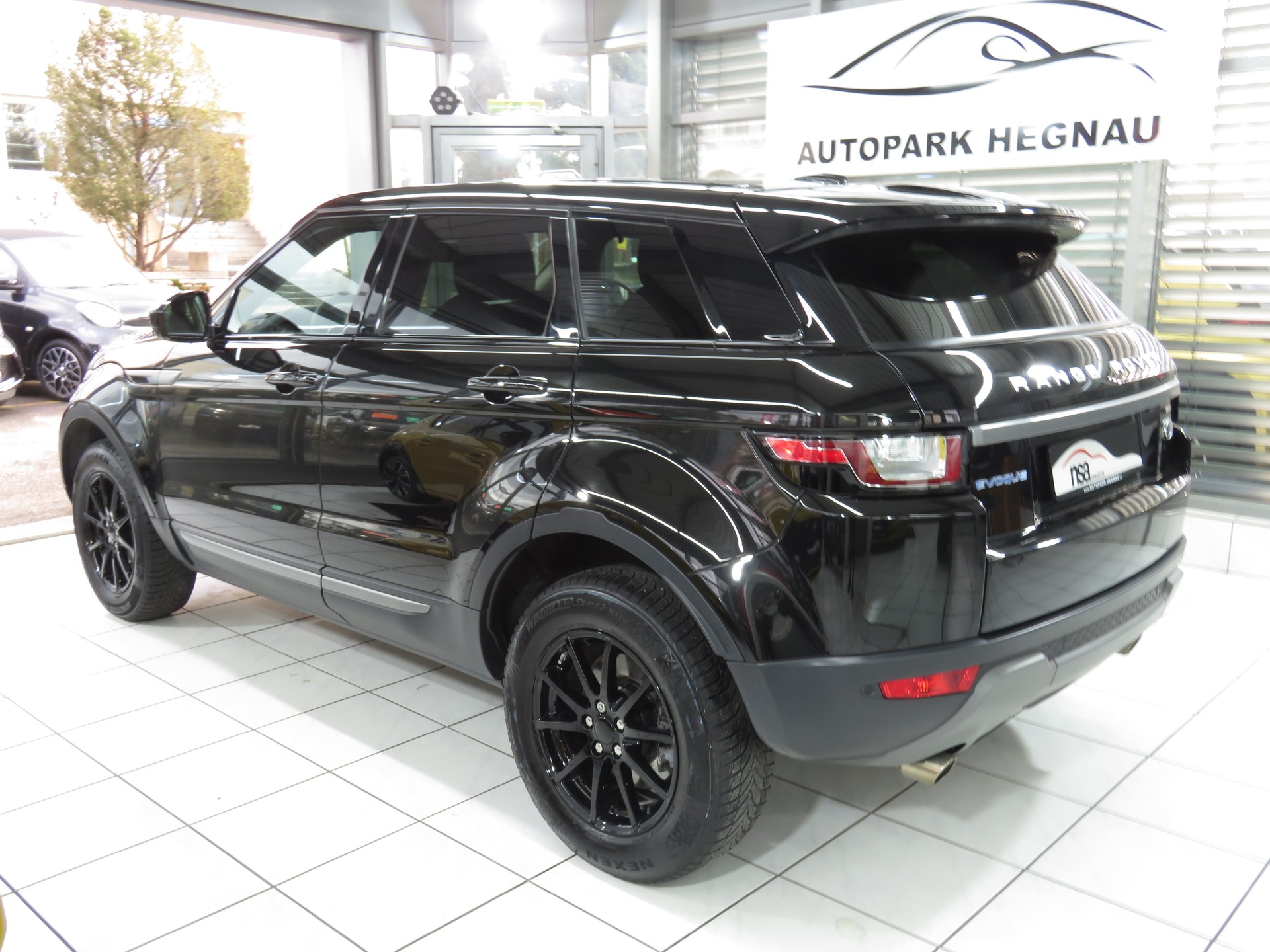 LAND ROVER Range Rover Evoque 2.0 eD4 Pure 2WD-image-5
