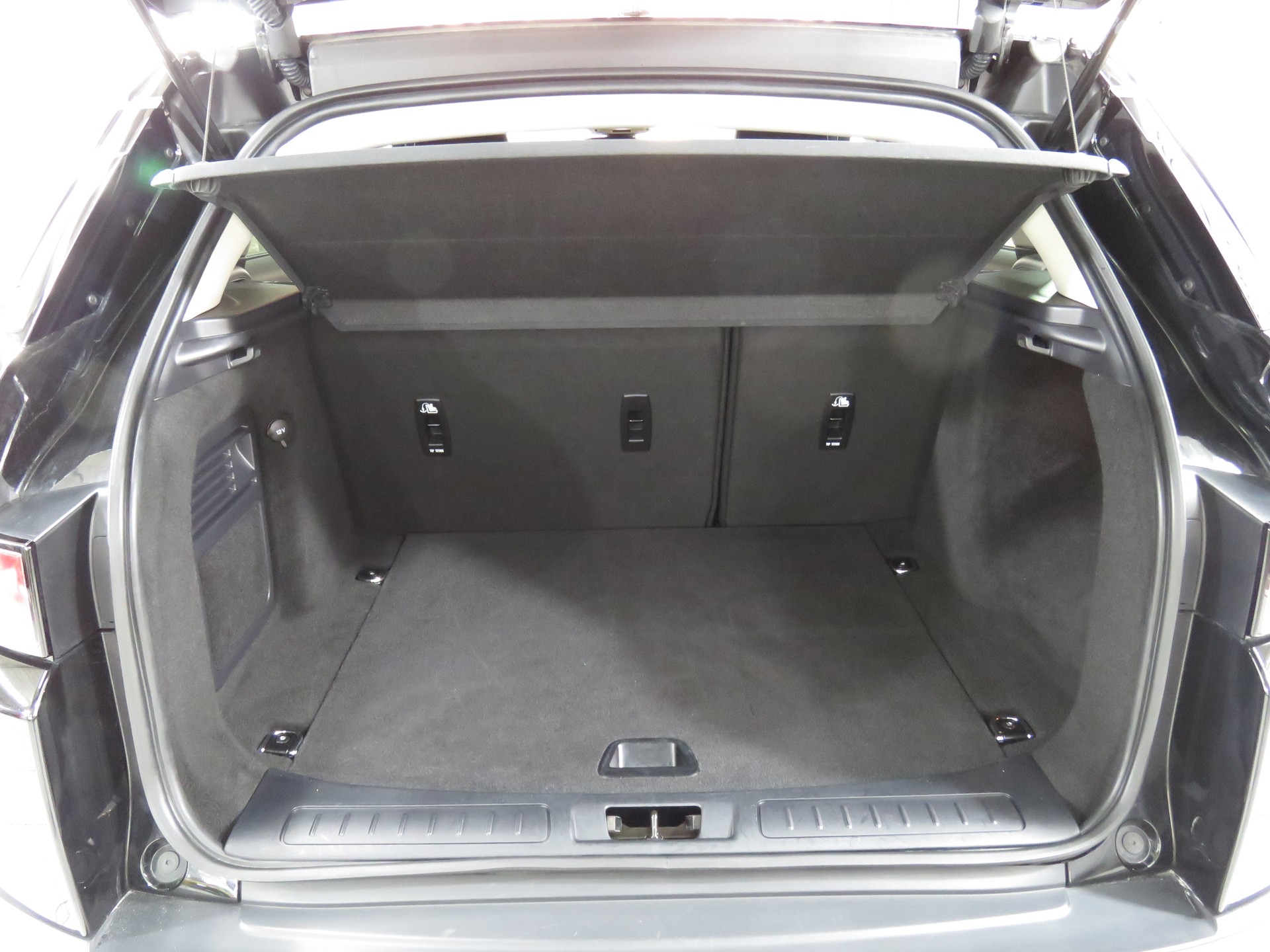 LAND ROVER Range Rover Evoque 2.0 eD4 Pure 2WD-image-9