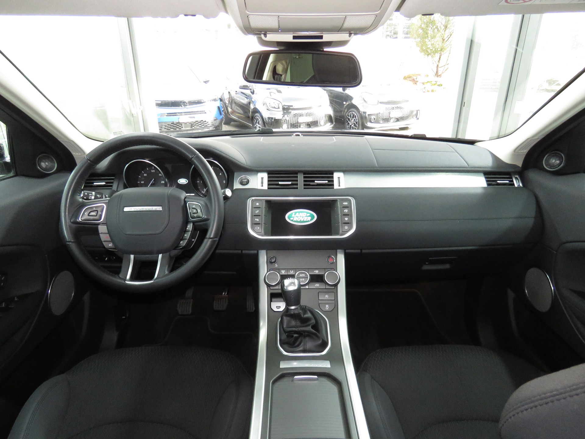 LAND ROVER Range Rover Evoque 2.0 eD4 Pure 2WD-image-13