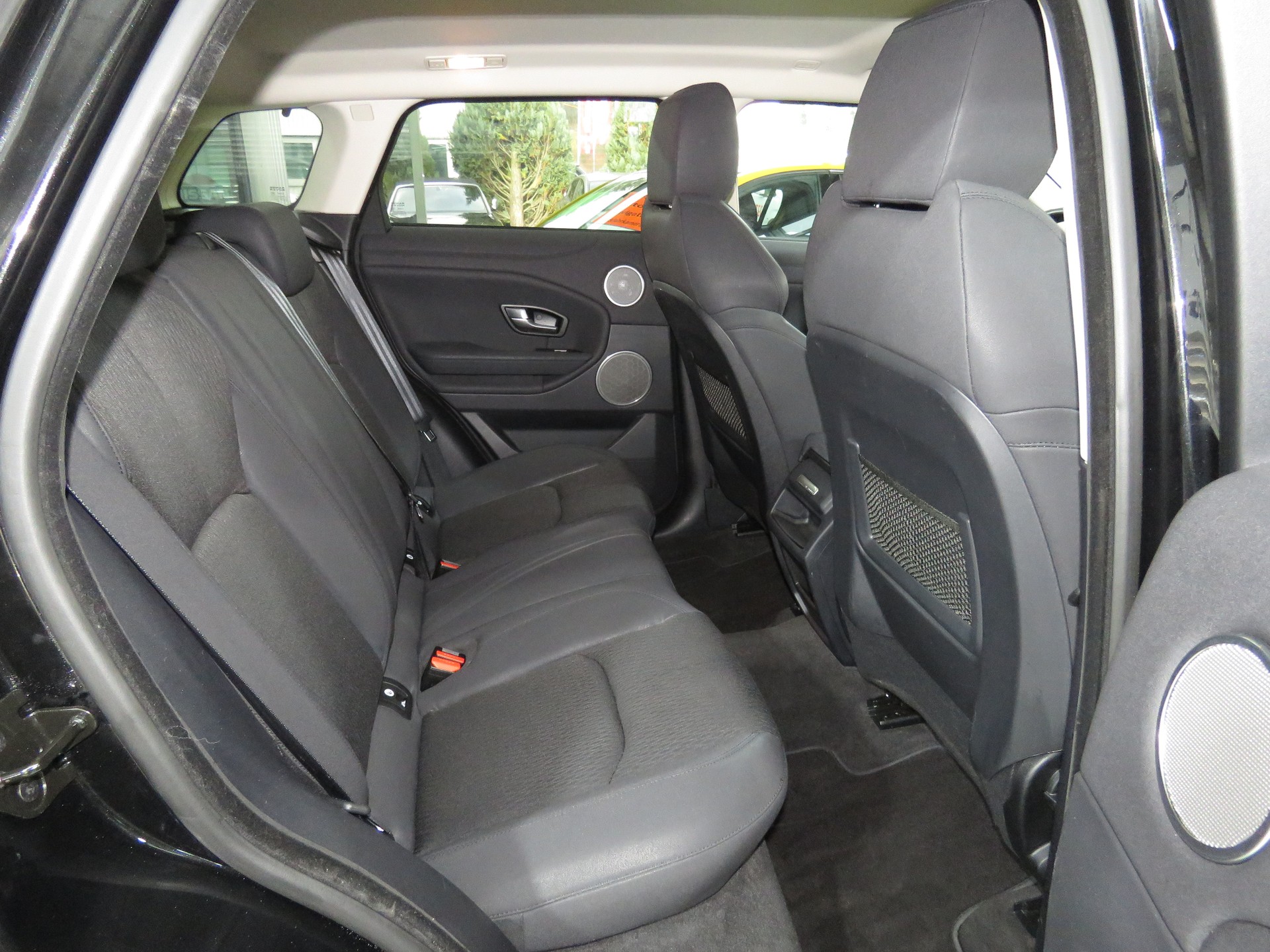 LAND ROVER Range Rover Evoque 2.0 eD4 Pure 2WD-image-12