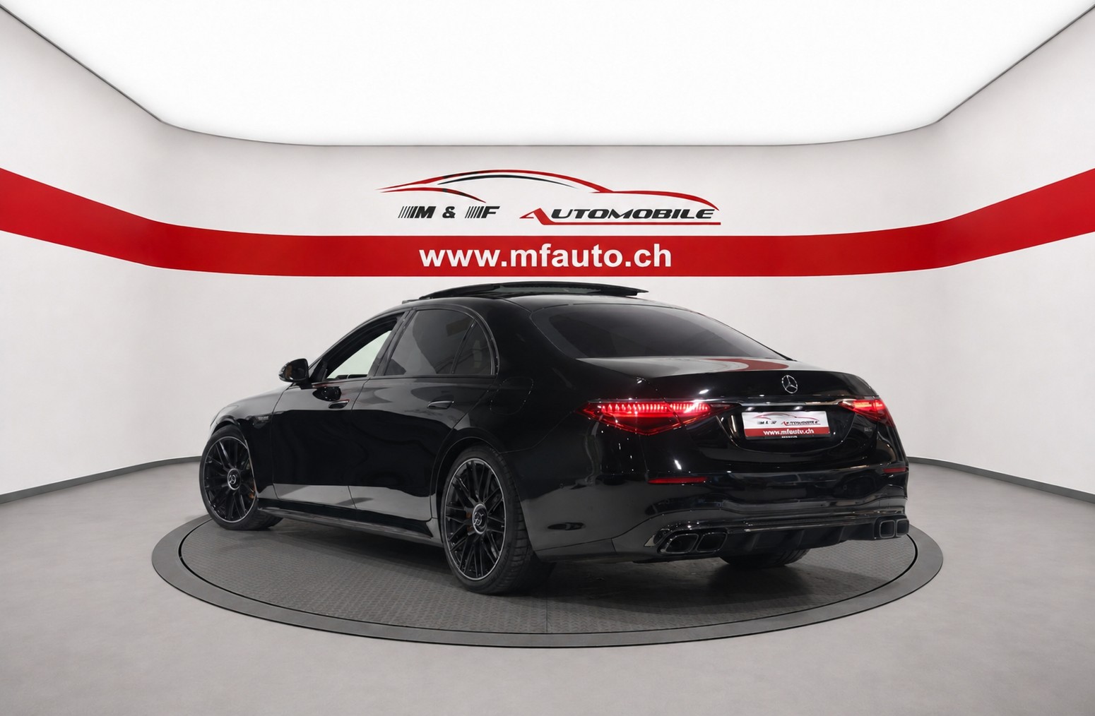 MERCEDES-BENZ S 63 V8 AMG E Performance 4matic+ lang-showroom-element-2