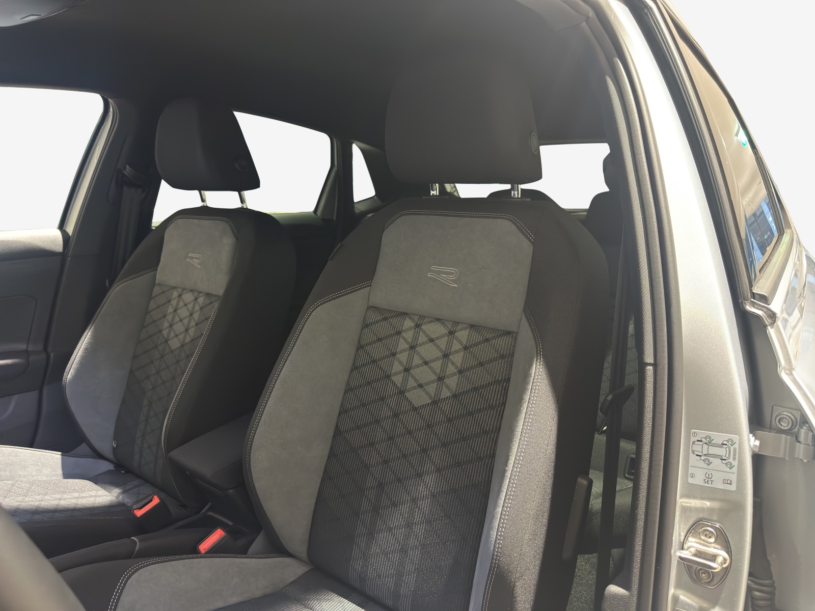 VW Polo 1.0 TSI R-Line United DSG-image-14