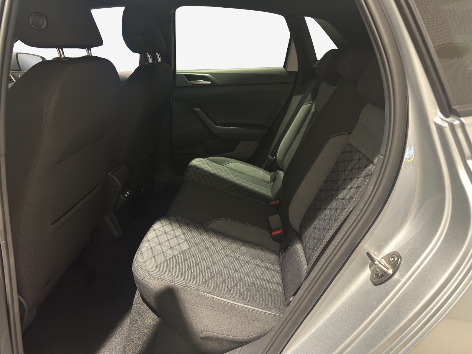 VW Polo 1.0 TSI R-Line United DSG-image-11