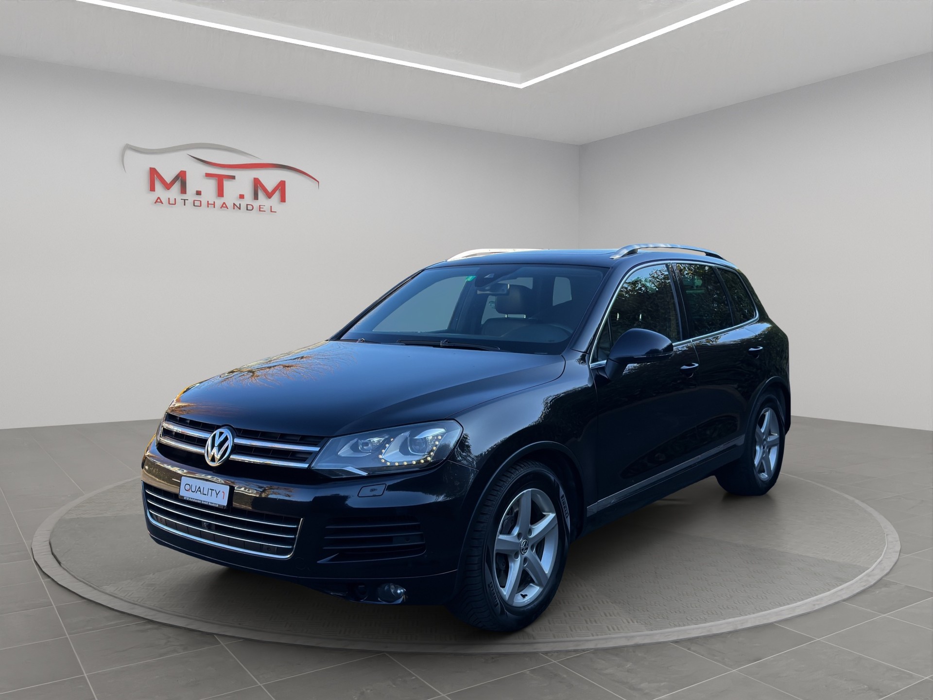 VW Touareg 4.2 TDI Tiptronic-image-11