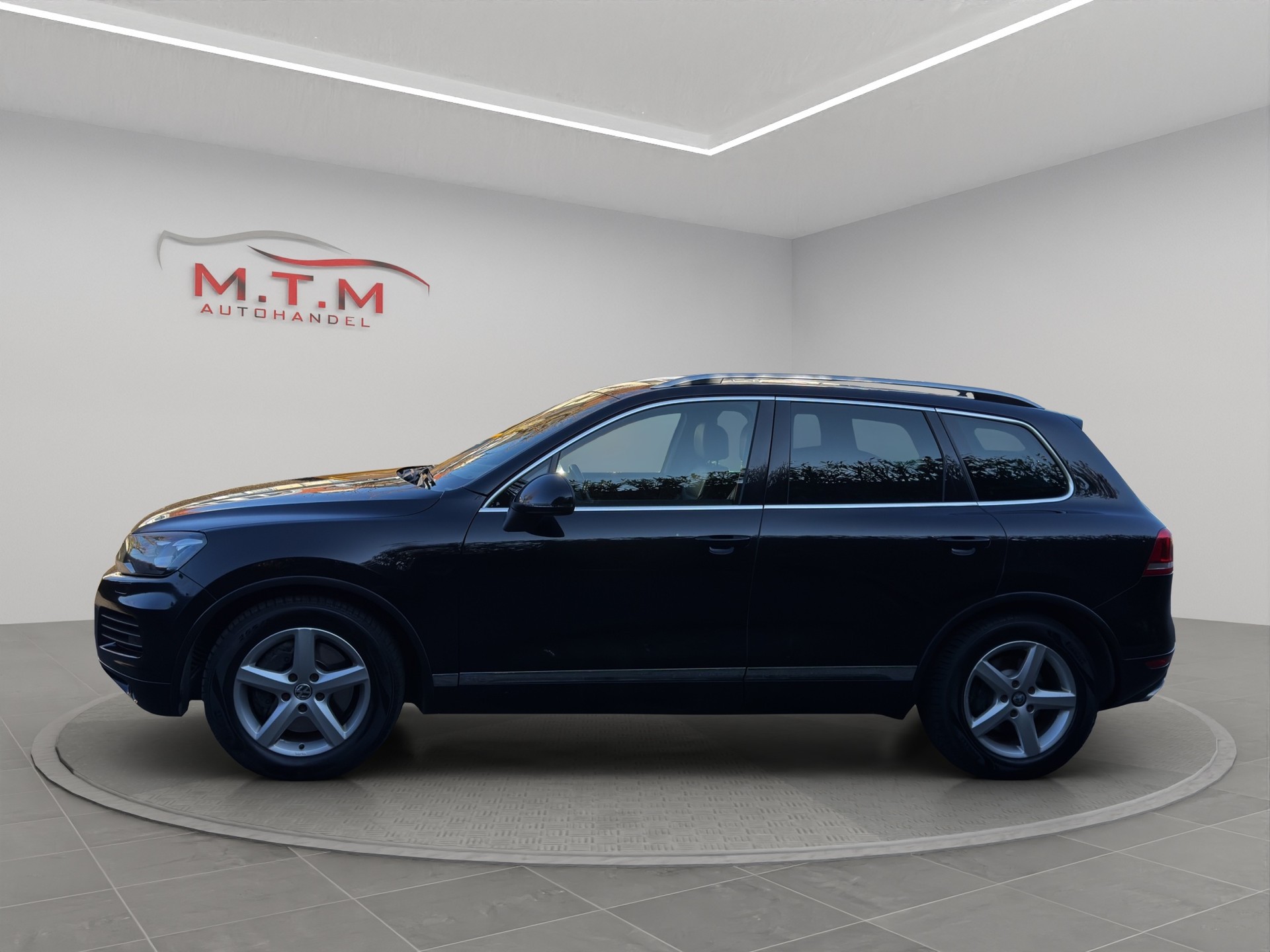 VW Touareg 4.2 TDI Tiptronic-image-12