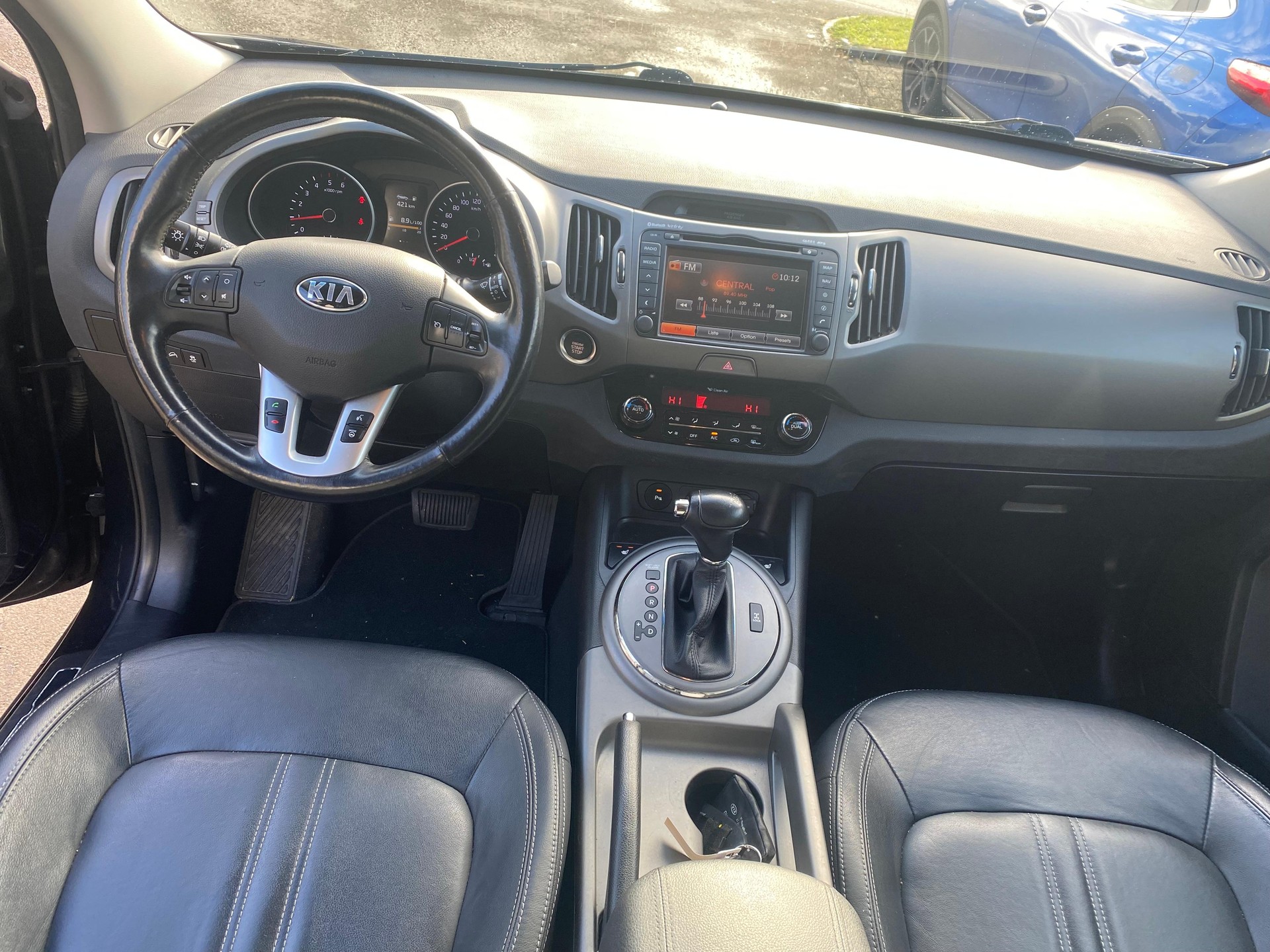 KIA Sportage 2.0 CRDi Style-image-6