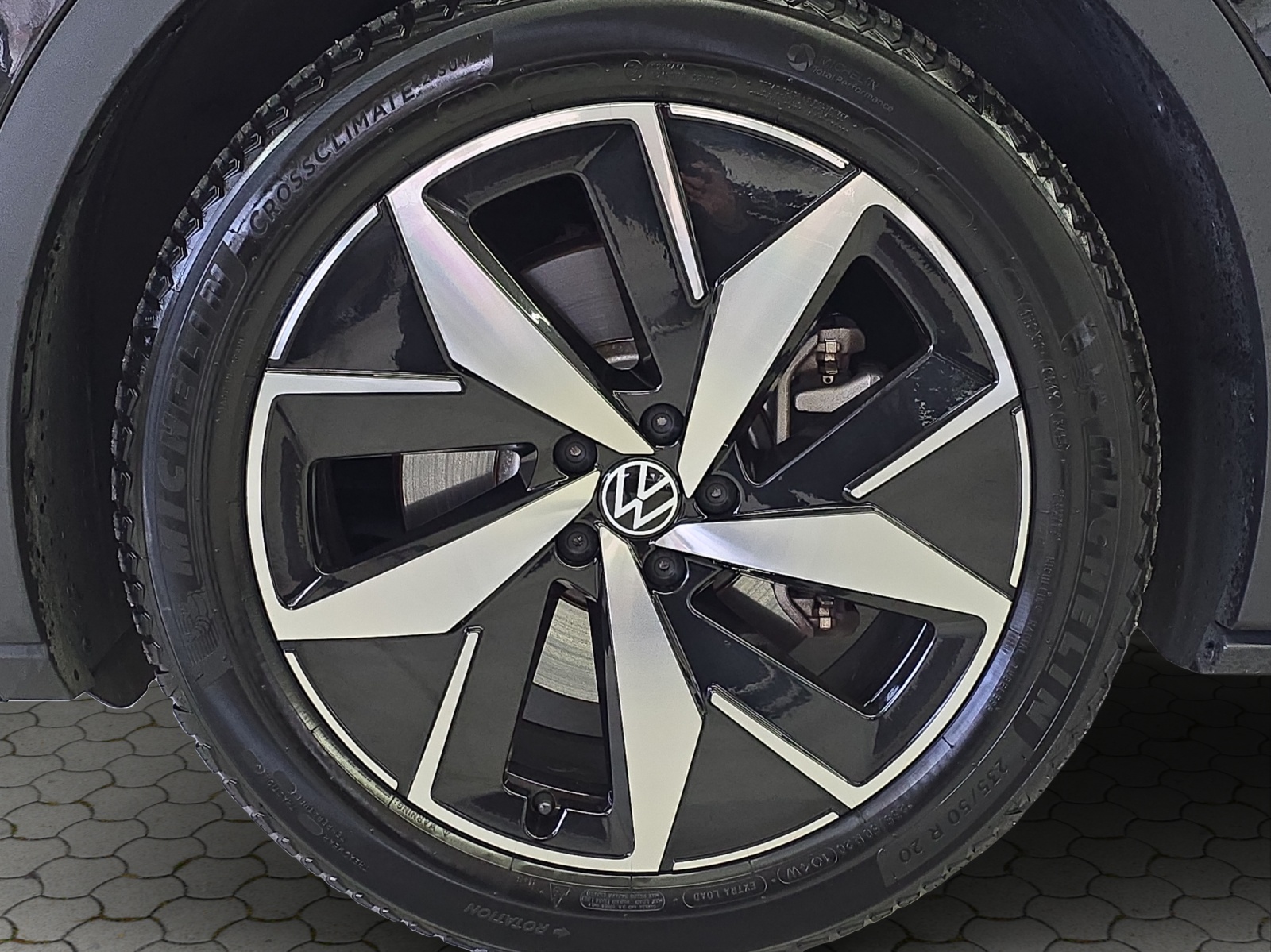 VW ID.4 GTX 77 kWh 4Motion mit AHK-image-5