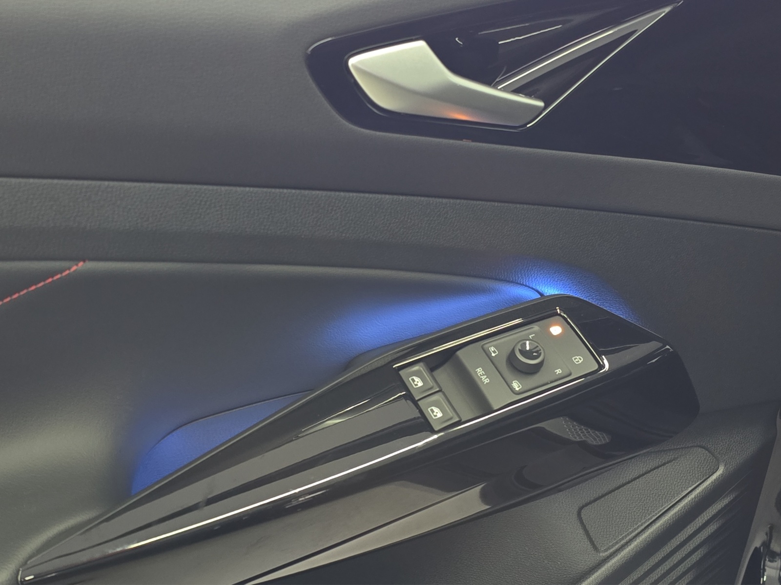 VW ID.4 GTX 77 kWh 4Motion mit AHK-image-30