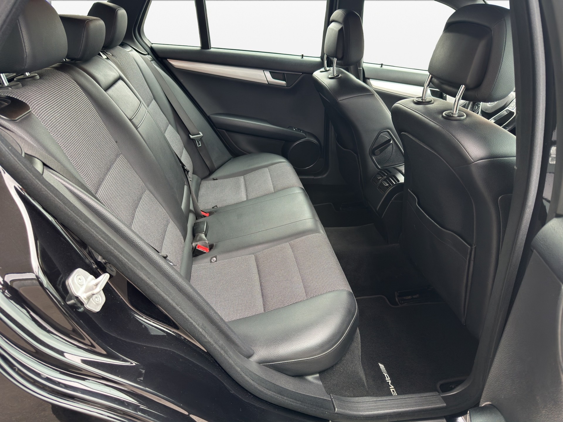 MERCEDES-BENZ C 250 CDI Avantgarde 4Matic 7G-Tronic AMG LINE-image-13
