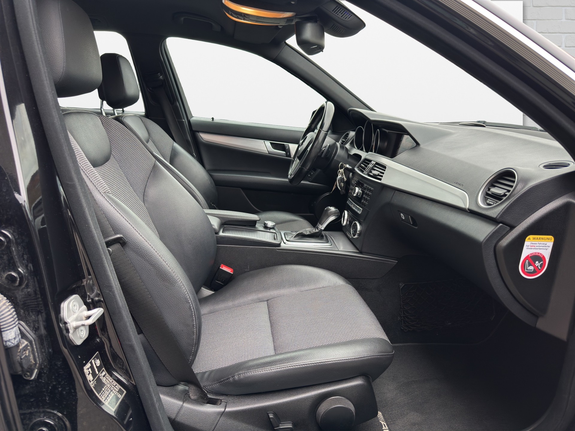 MERCEDES-BENZ C 250 CDI Avantgarde 4Matic 7G-Tronic AMG LINE-image-11