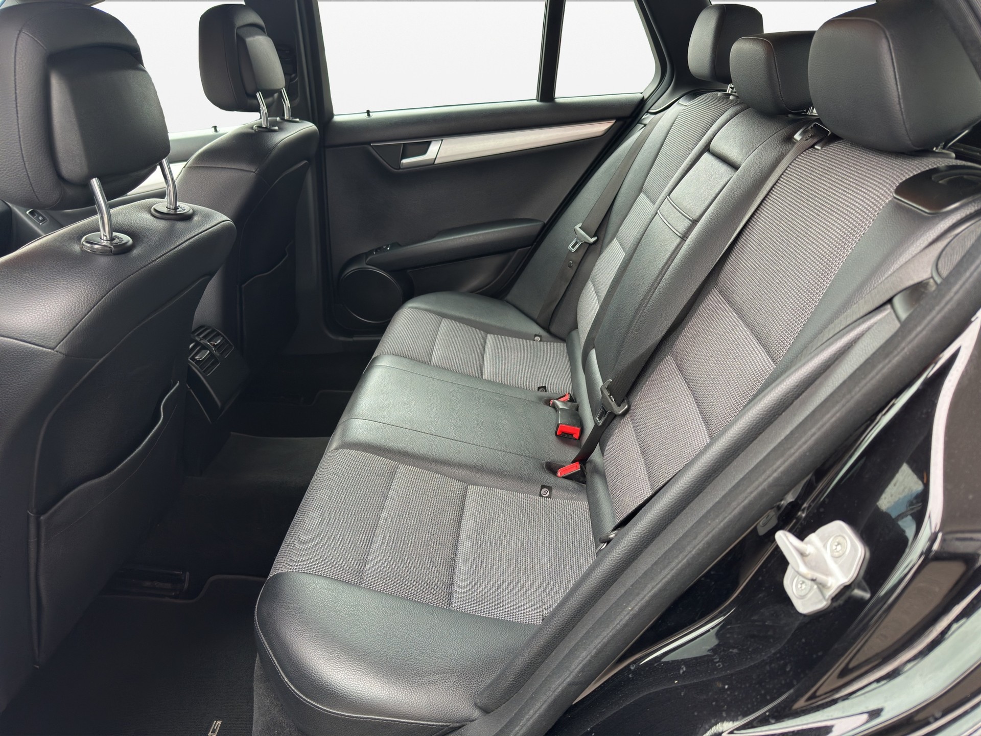 MERCEDES-BENZ C 250 CDI Avantgarde 4Matic 7G-Tronic AMG LINE-image-12