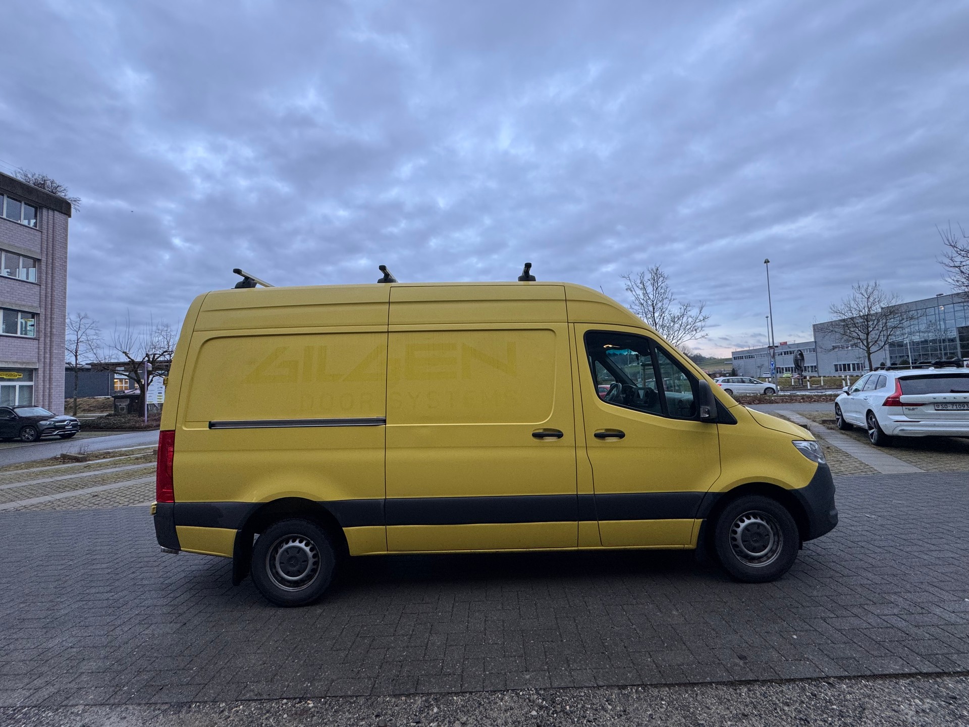 MERCEDES-BENZ Sprinter 319 CDI Standard 7G-TRONIC-image-3