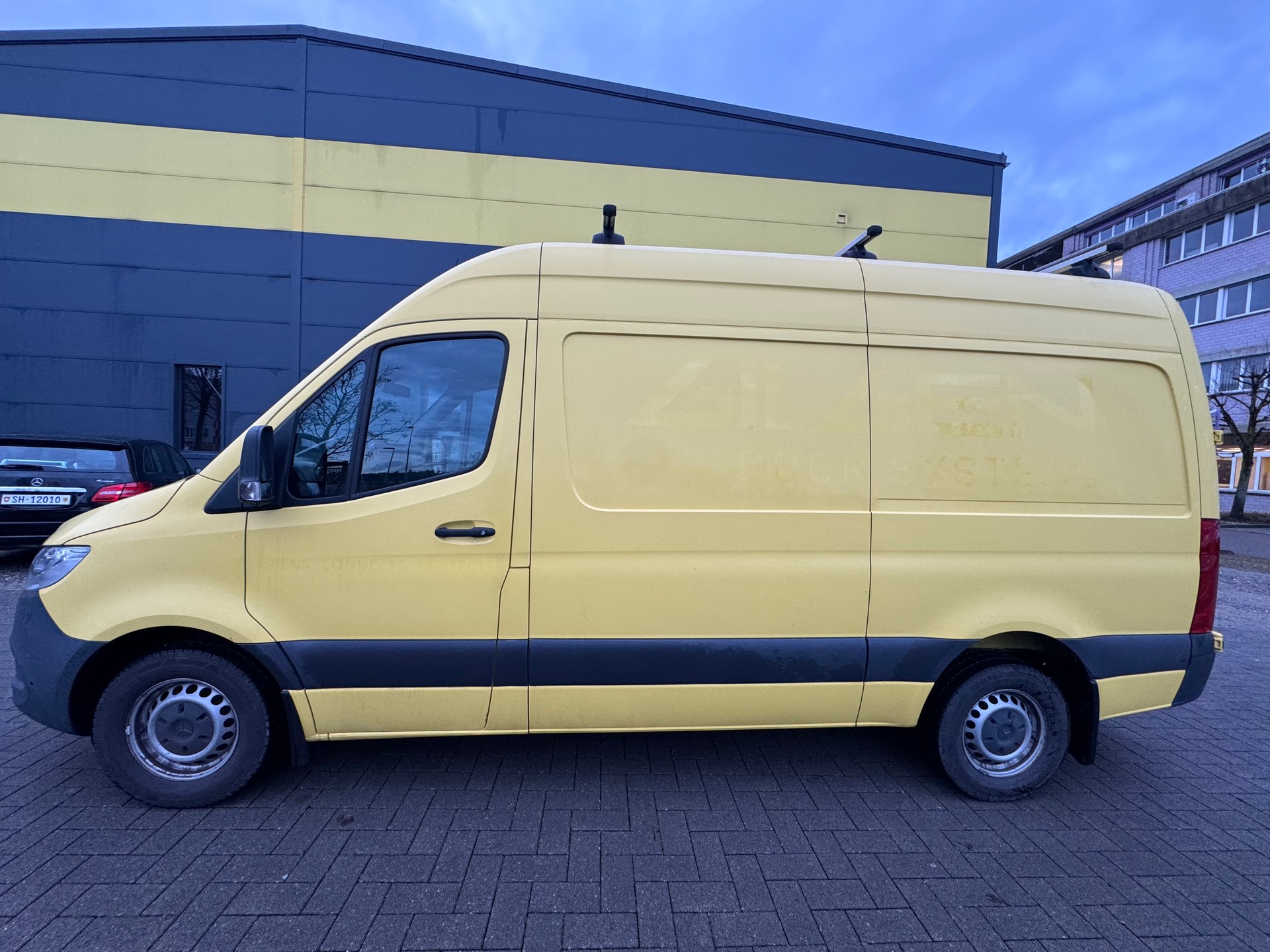 MERCEDES-BENZ Sprinter 319 CDI Standard 7G-TRONIC-image-7