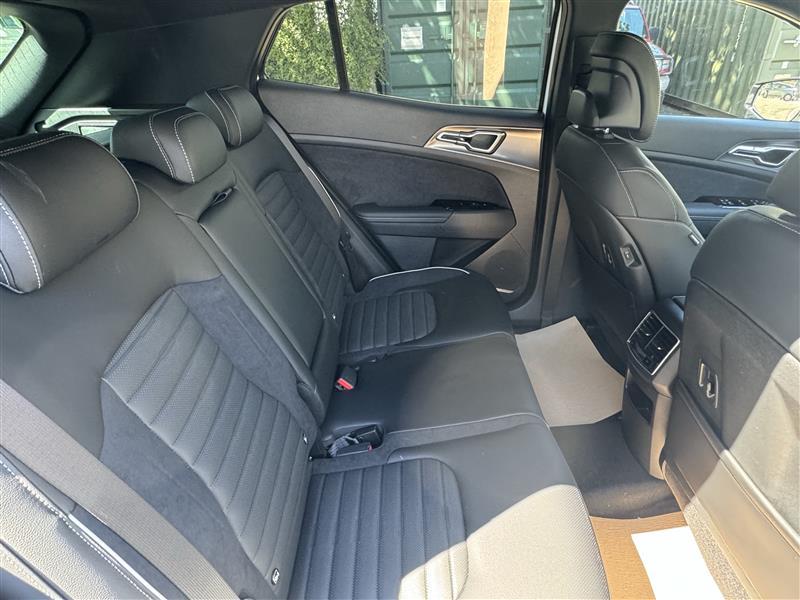KIA Sportage 1.6 T-GDi PHEV GT-Line-image-8