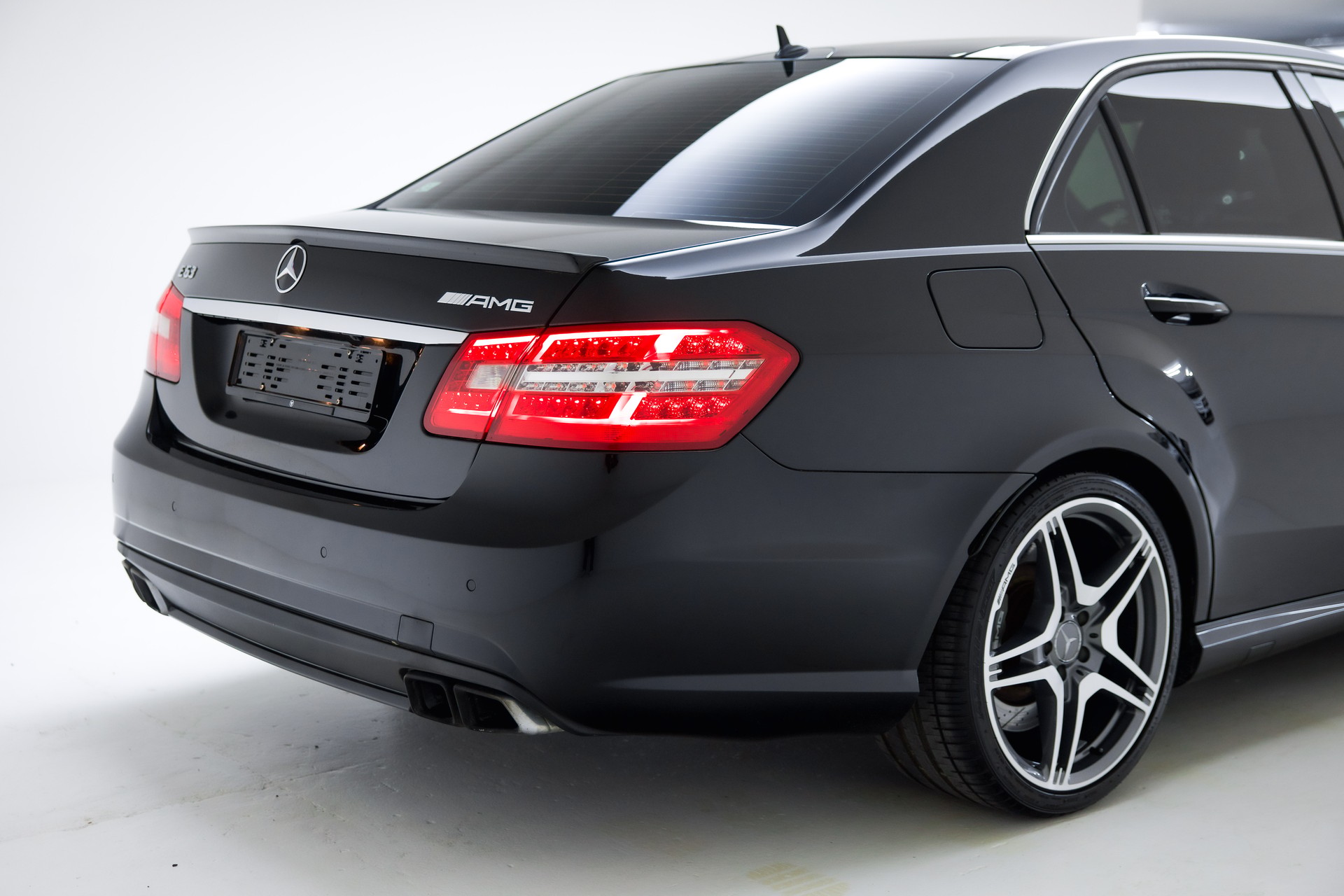 MERCEDES-BENZ E 63 AMG Speedshift MCT-image-15