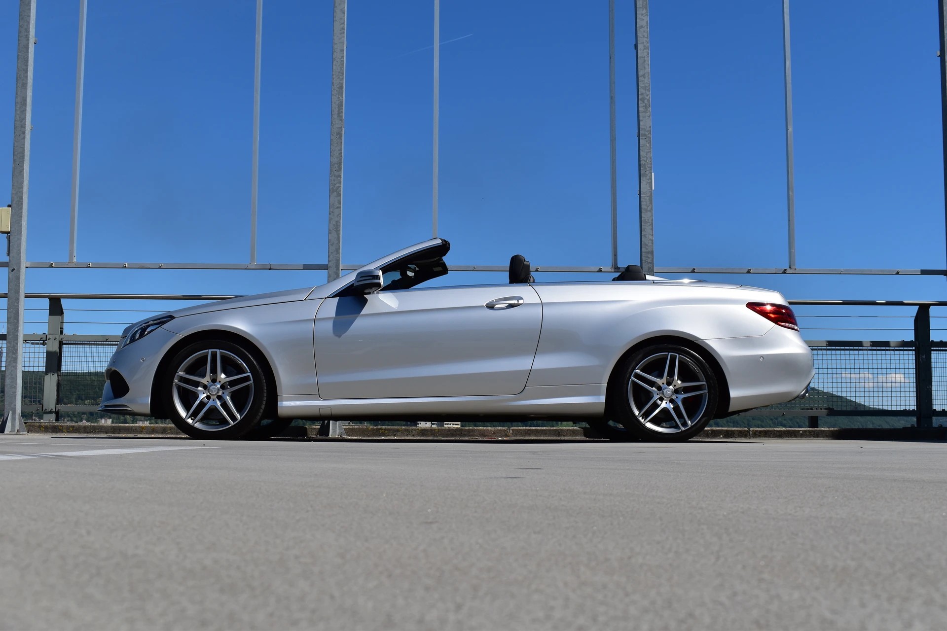 MERCEDES-BENZ E 400 7G-TRONIC AMG LINE PLUS l 333 PS-image-3