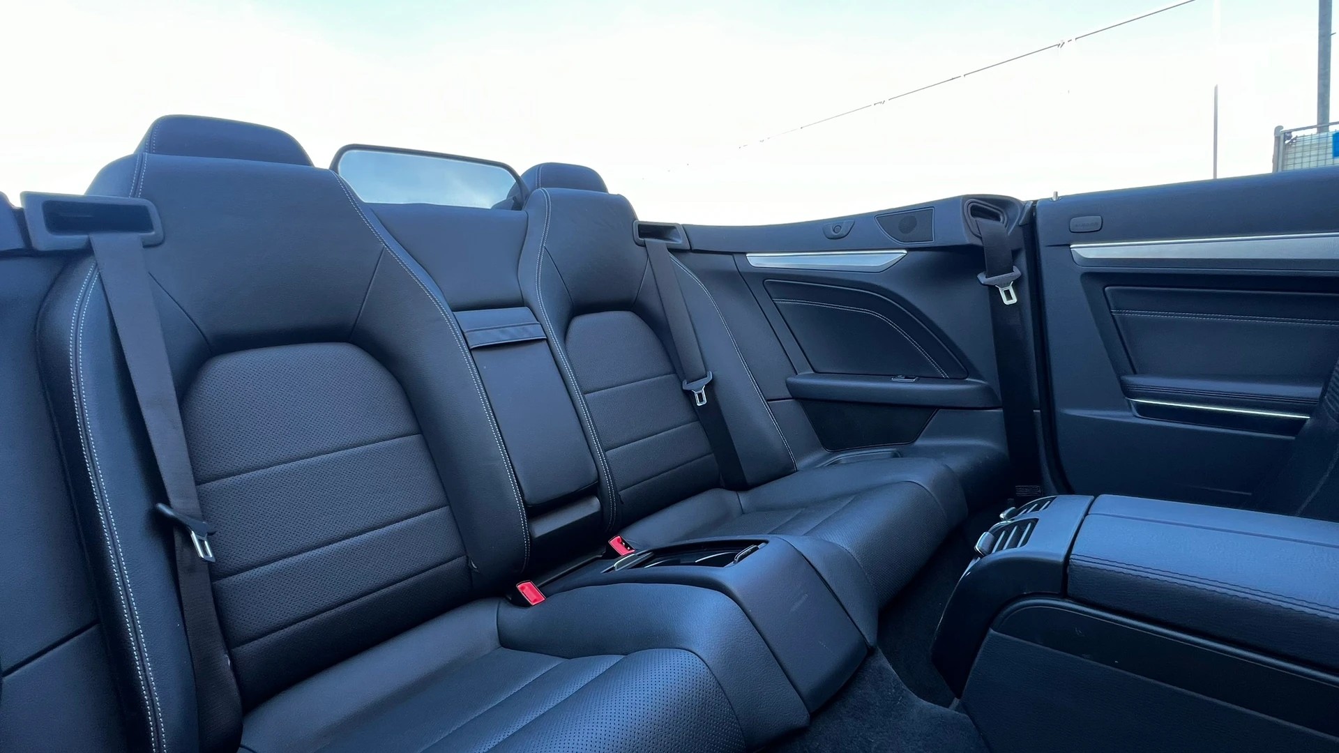 MERCEDES-BENZ E 400 7G-TRONIC AMG LINE PLUS l 333 PS-image-29