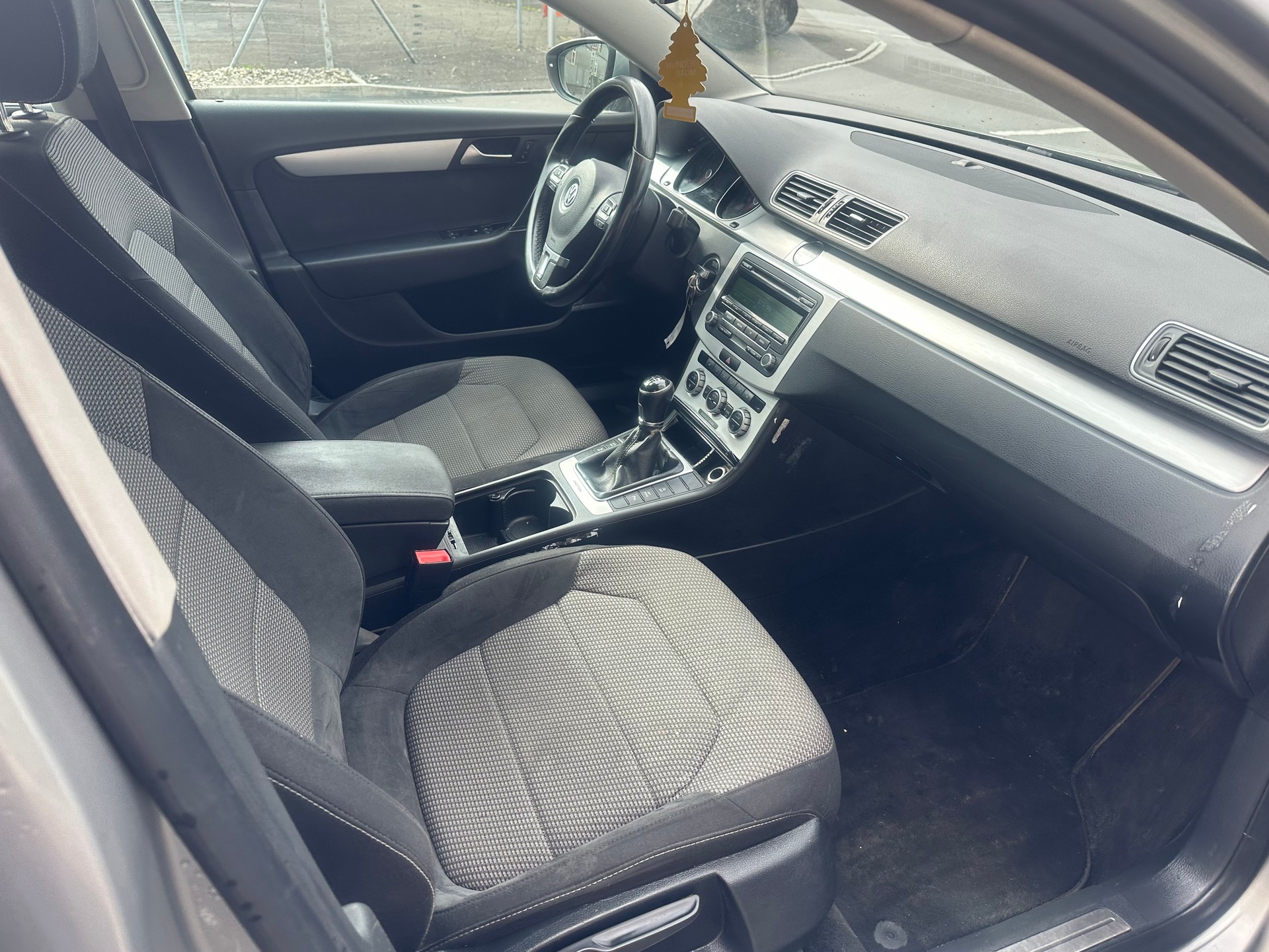 VW Passat Alltrack 2.0 TDI BMT 4Motion-image-14