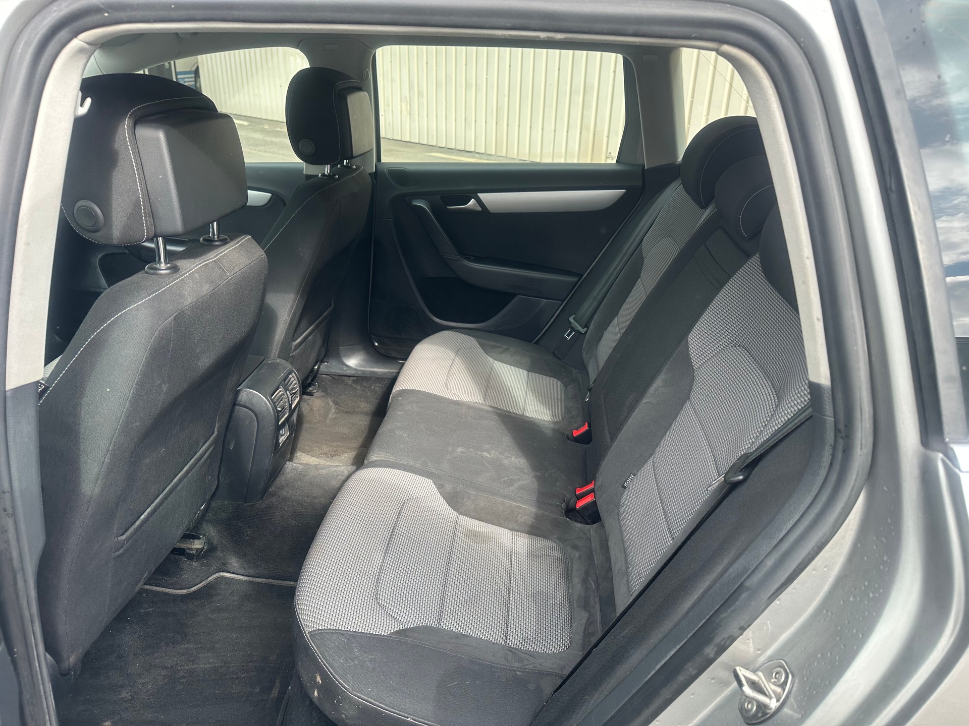 VW Passat Alltrack 2.0 TDI BMT 4Motion-image-13