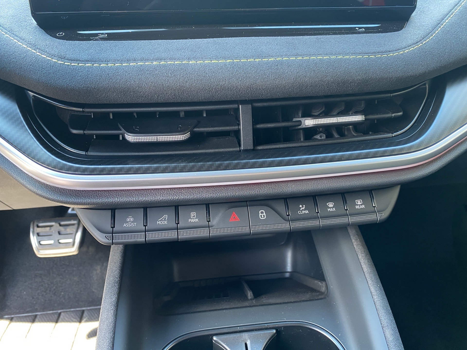 SKODA Elroq 85 RS 4x4 MAXX-image-14