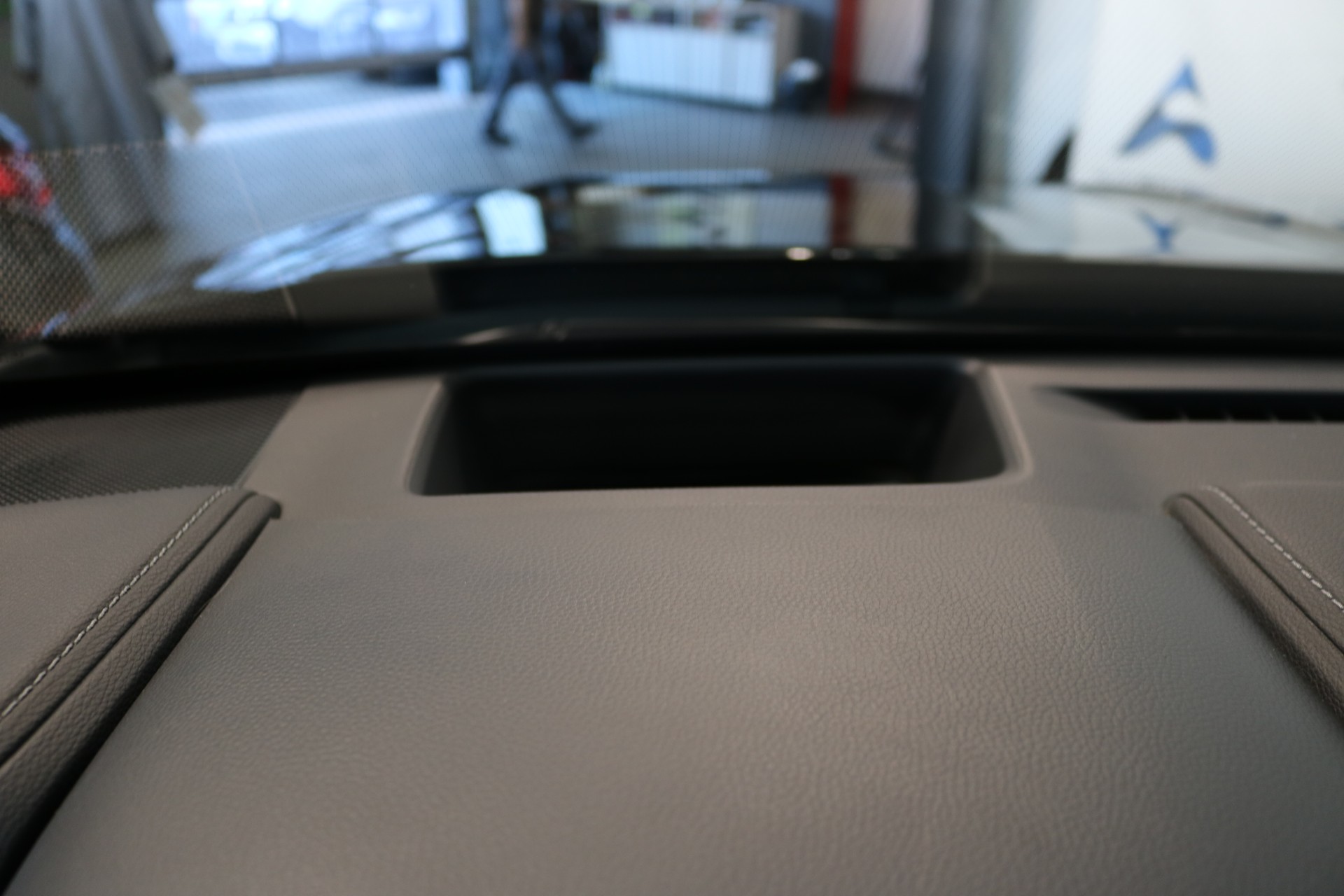 TOYOTA Highlander 2.5 HSD Premium e-CVT-image-50