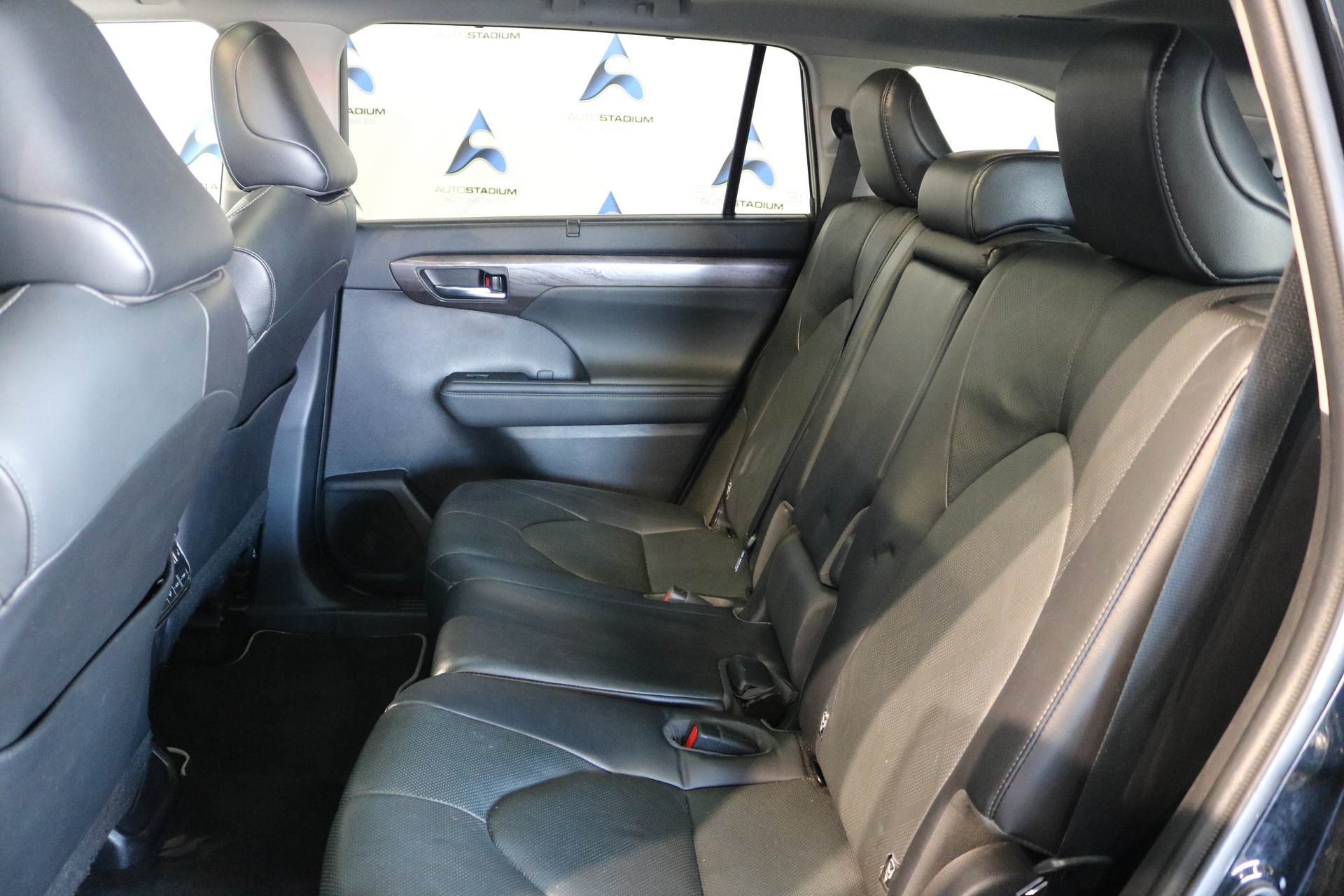 TOYOTA Highlander 2.5 HSD Premium e-CVT-image-34