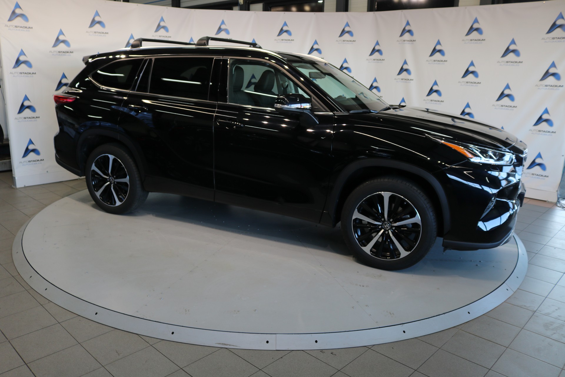 TOYOTA Highlander 2.5 HSD Premium e-CVT-image-25
