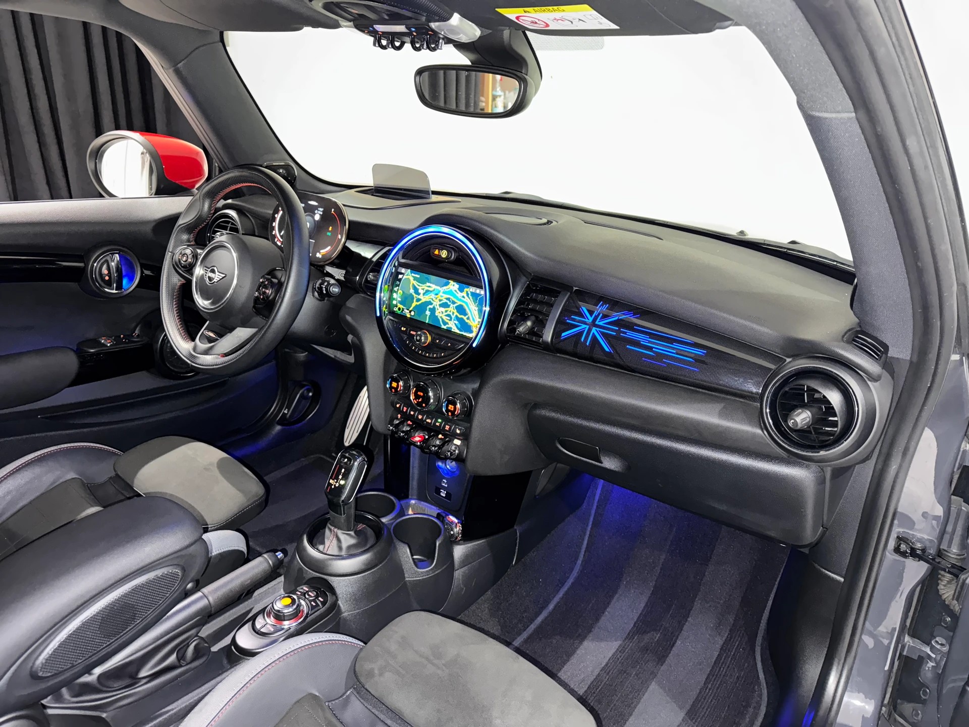 MINI Cooper John Cooper Works-image-9