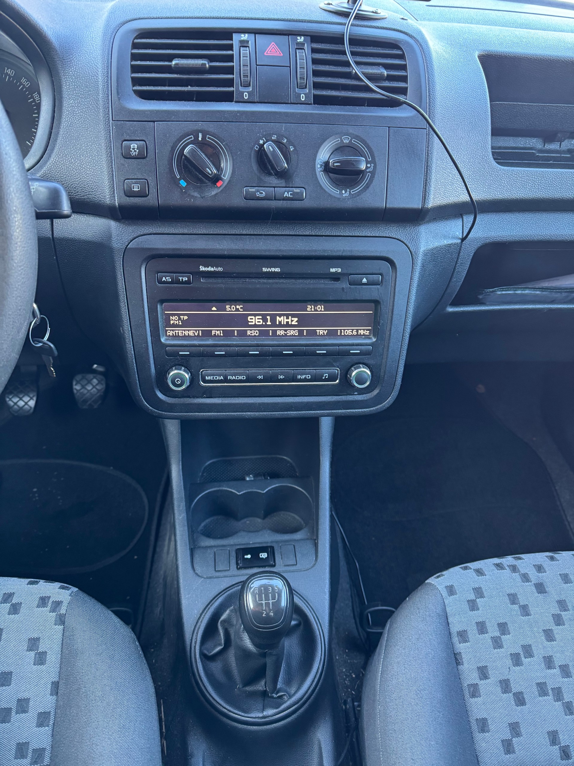 SKODA Praktik 1.2 TDI-image-7
