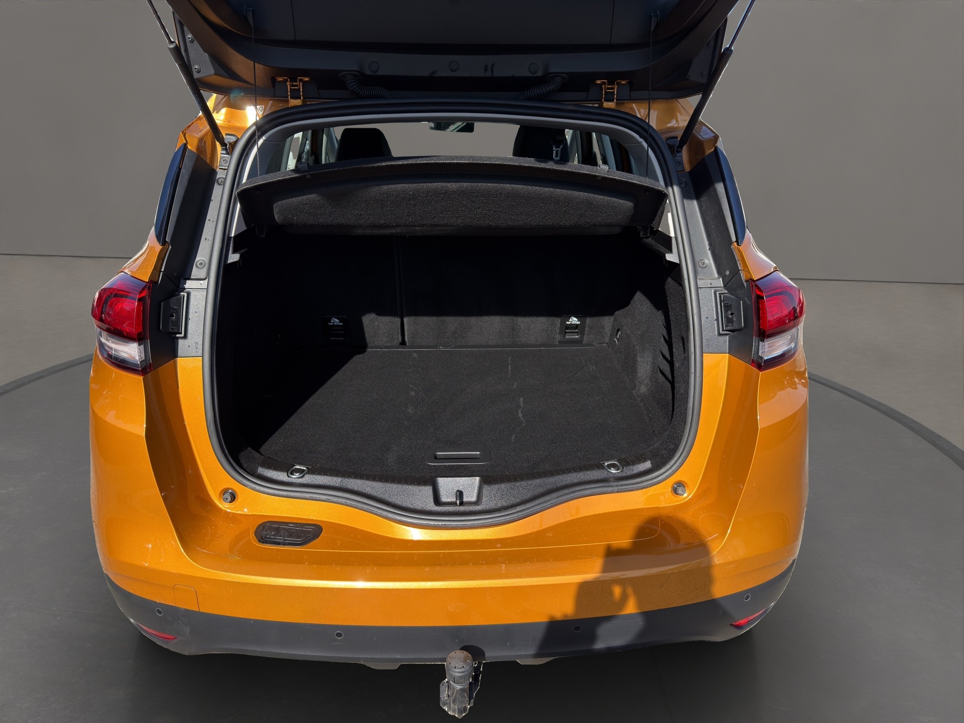 RENAULT Scénic 1.5 dCi Bose EDC-image-16