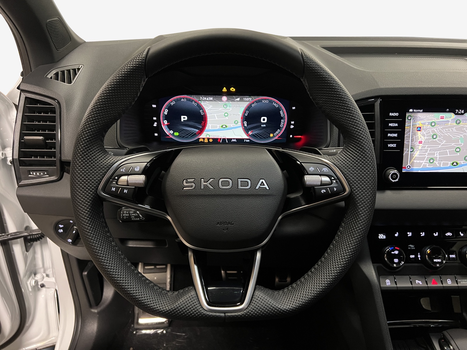 SKODA Karoq 2.0 TSI SportLine 4x4 DSG-image-9
