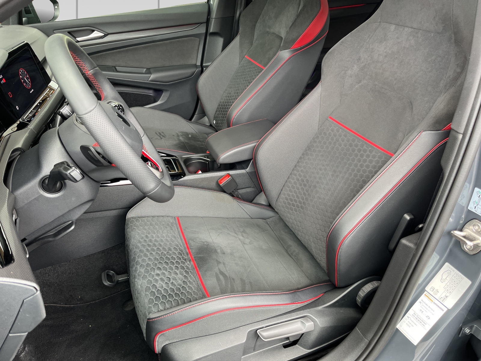 VW Golf 2.0 TSI GTI Clubsport DSG-image-6